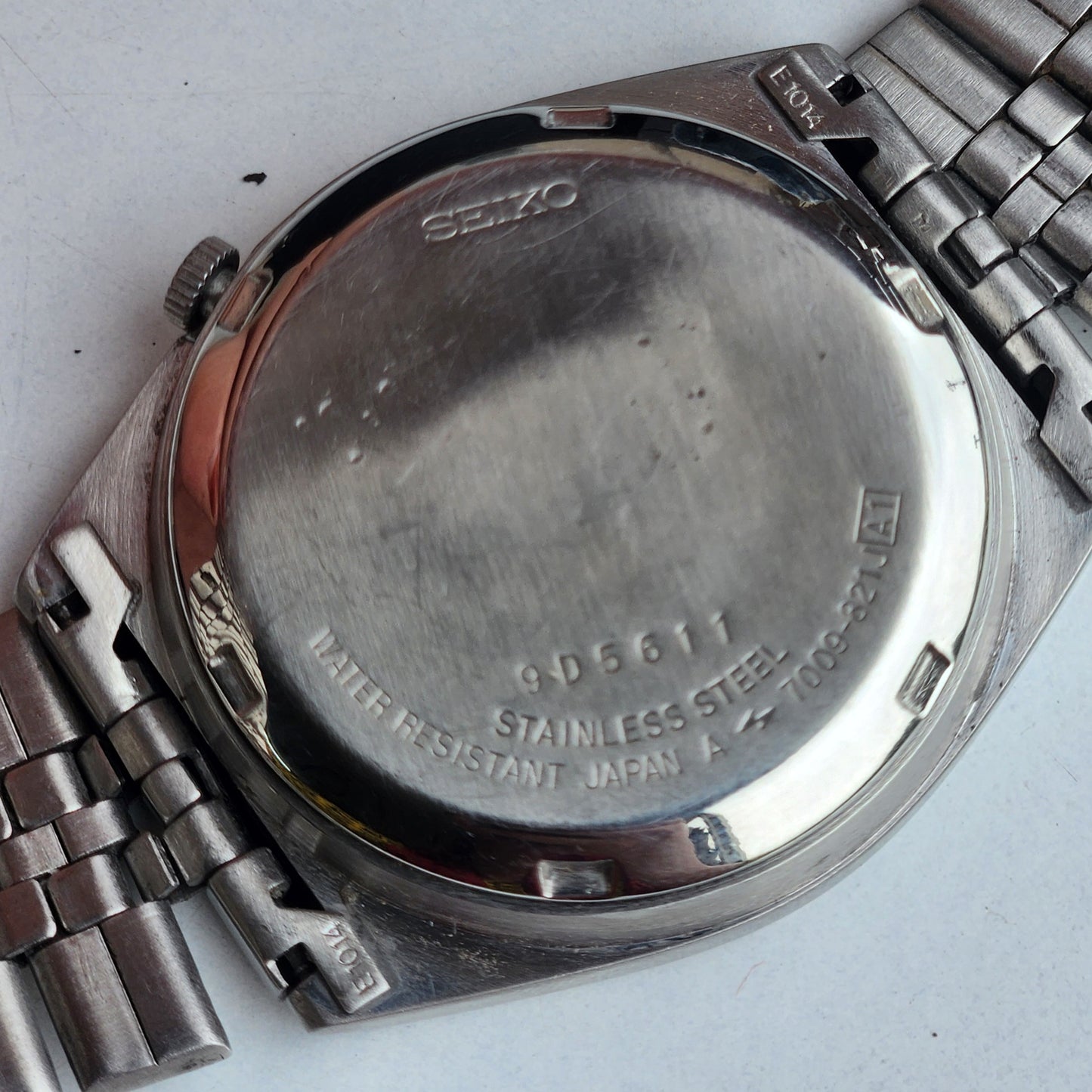 Vintage 1979 Original Seiko 5 Automatic 7009-821J Grey Face 17 Jewels Day-Date Japanese Men's Wrist Watch ET64