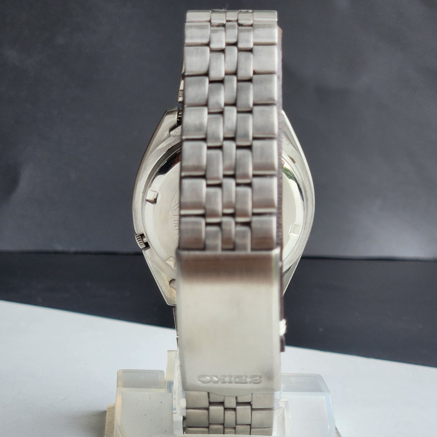 Vintage 1985 Original Seiko 5 Automatic 7009-8330 Black Face 17 Jewels Day-Date Japanese Men's Wrist Watch ET65