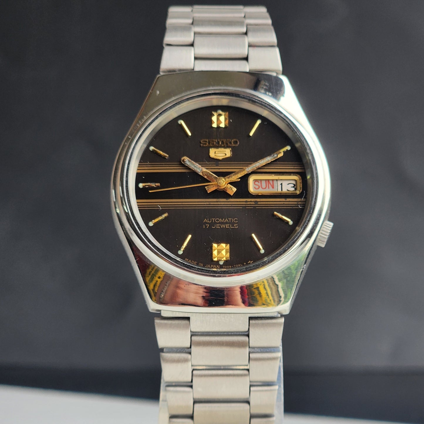 Vintage 1985 Original Seiko 5 Automatic 7009-7031 Black Face 17 Jewels Day-Date Japanese Men's Wrist Watch ET70