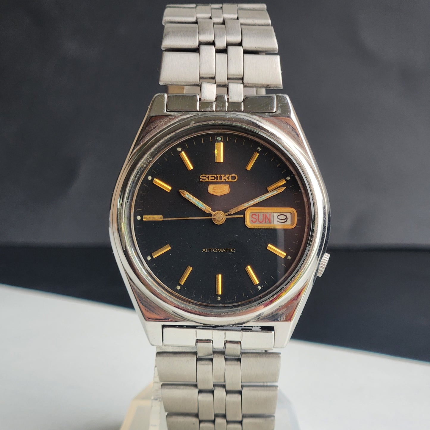 Vintage 1976 Original Seiko 5 Automatic 7009-3071 Black Face 17 Jewels Day-Date Japanese Men's Wrist Watch ET72