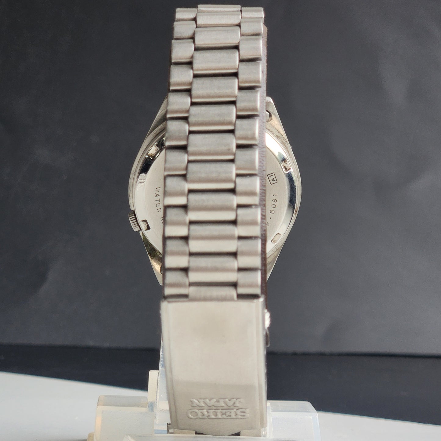 Vintage 1973 Original Seiko 5 Automatic 7019-6081 White Face 17 Jewels Day-Date Japanese Men's Wrist Watch ET75