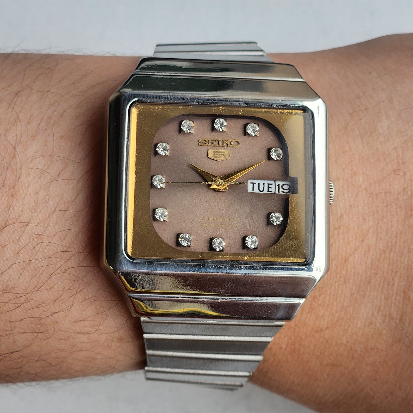 Vintage 1982 Original Seiko 5 Automatic 6349-503B Brown Face 23 Jewels Day-Date Japanese Men's Wrist Watch ET76
