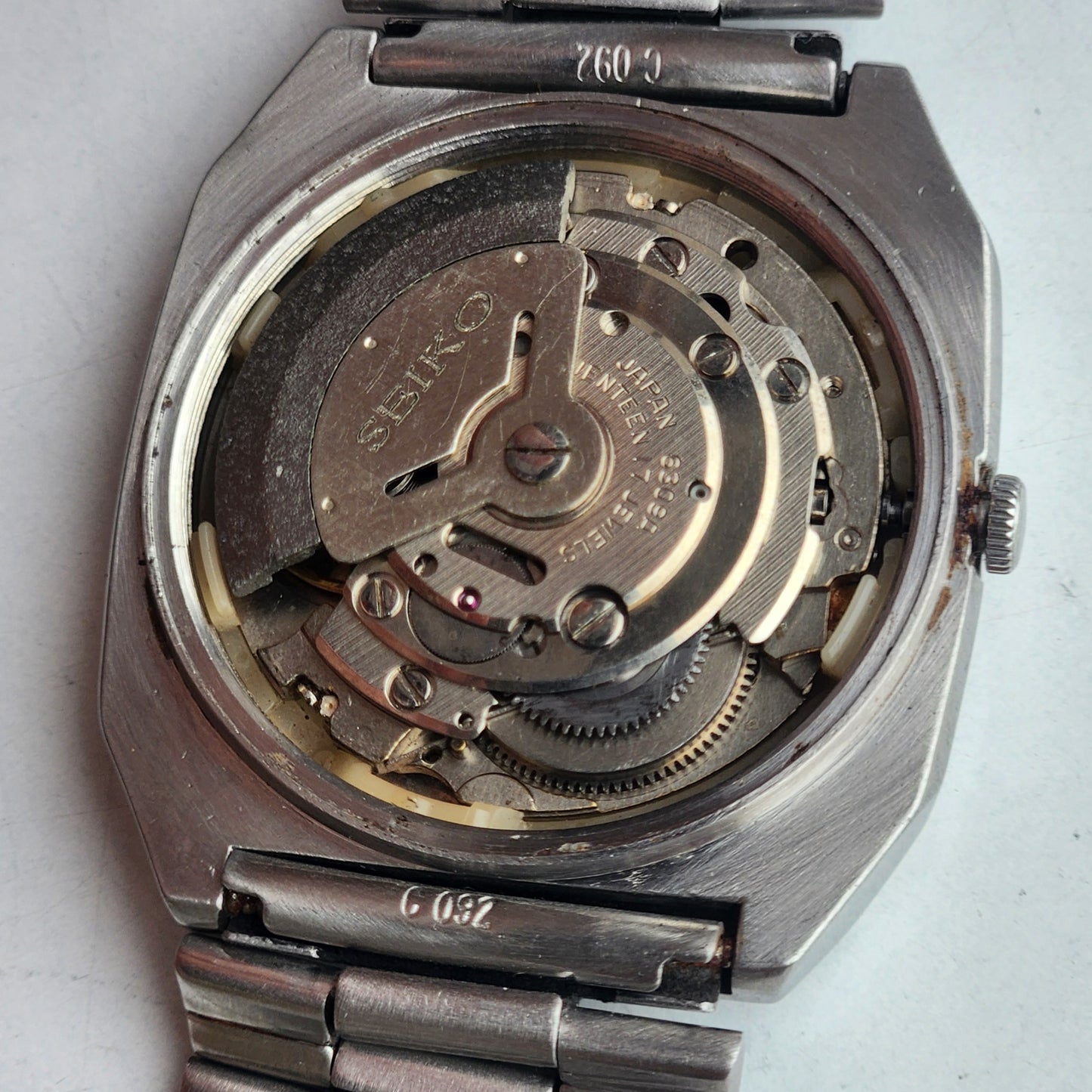 Vintage 1982 Original Seiko 5 Automatic 6309-5660 Silver Face 17 Jewels Day-Date Japanese Men's Wrist Watch ET74