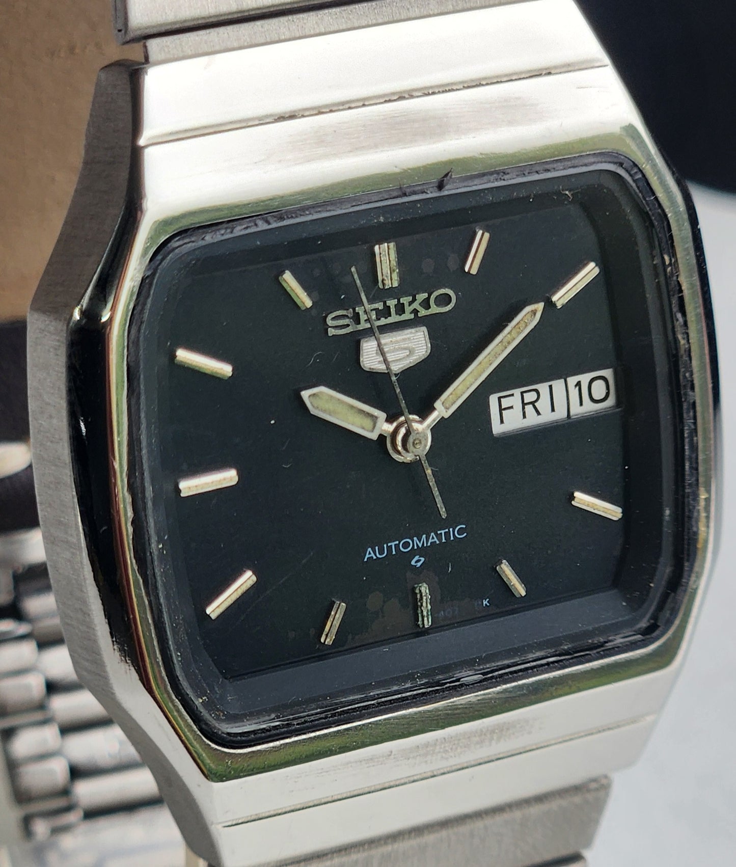 Vintage 1977 Original Seiko 5 Automatic 6309-401C Black Face 17 Jewels Day-Date Japanese Men's Wrist Watch ET81