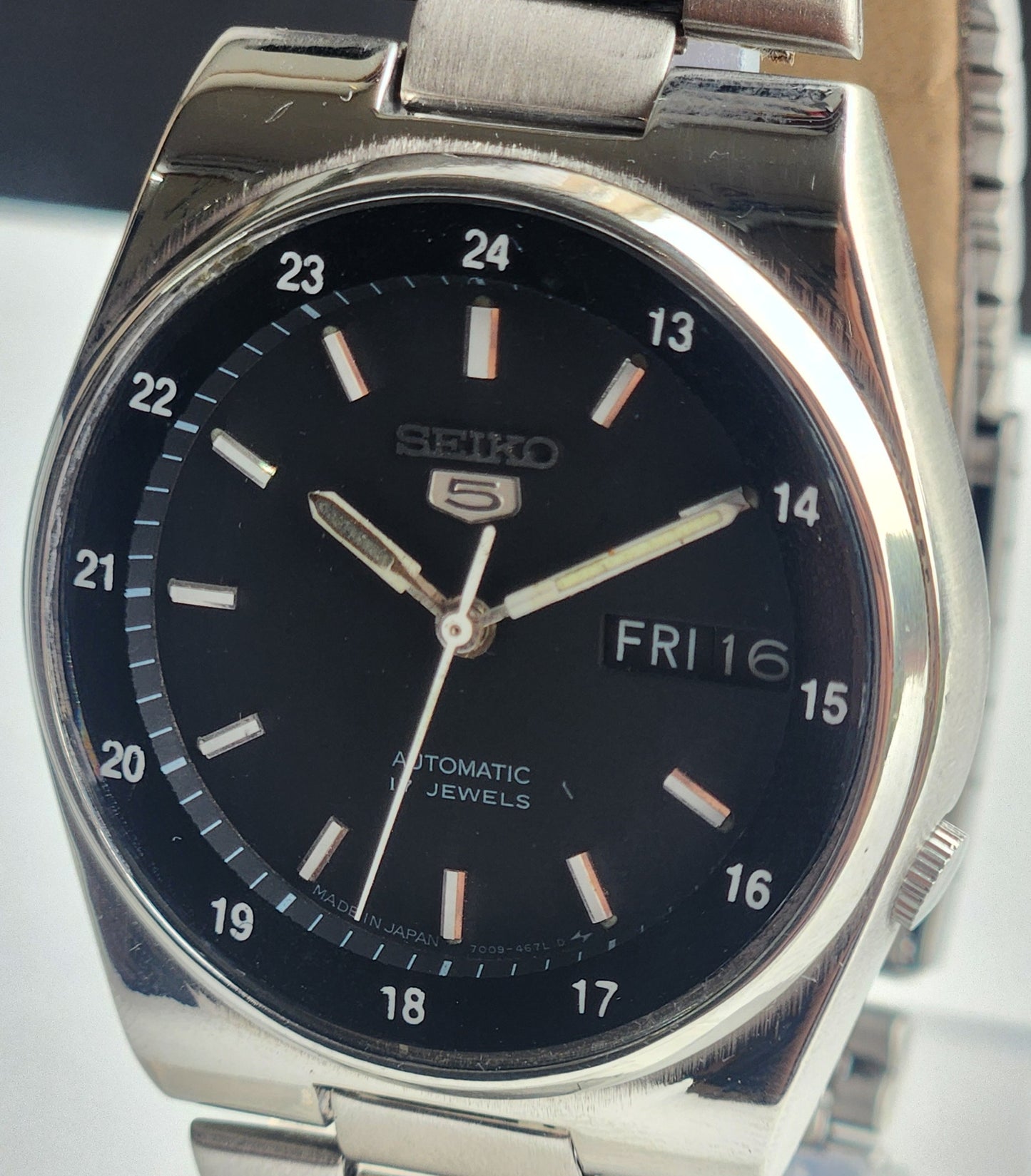 Vintage 1985 Original Seiko 5 Automatic 7009-3161 Black Face 17 Jewels Day-Date Japanese Men's Wrist Watch ET86