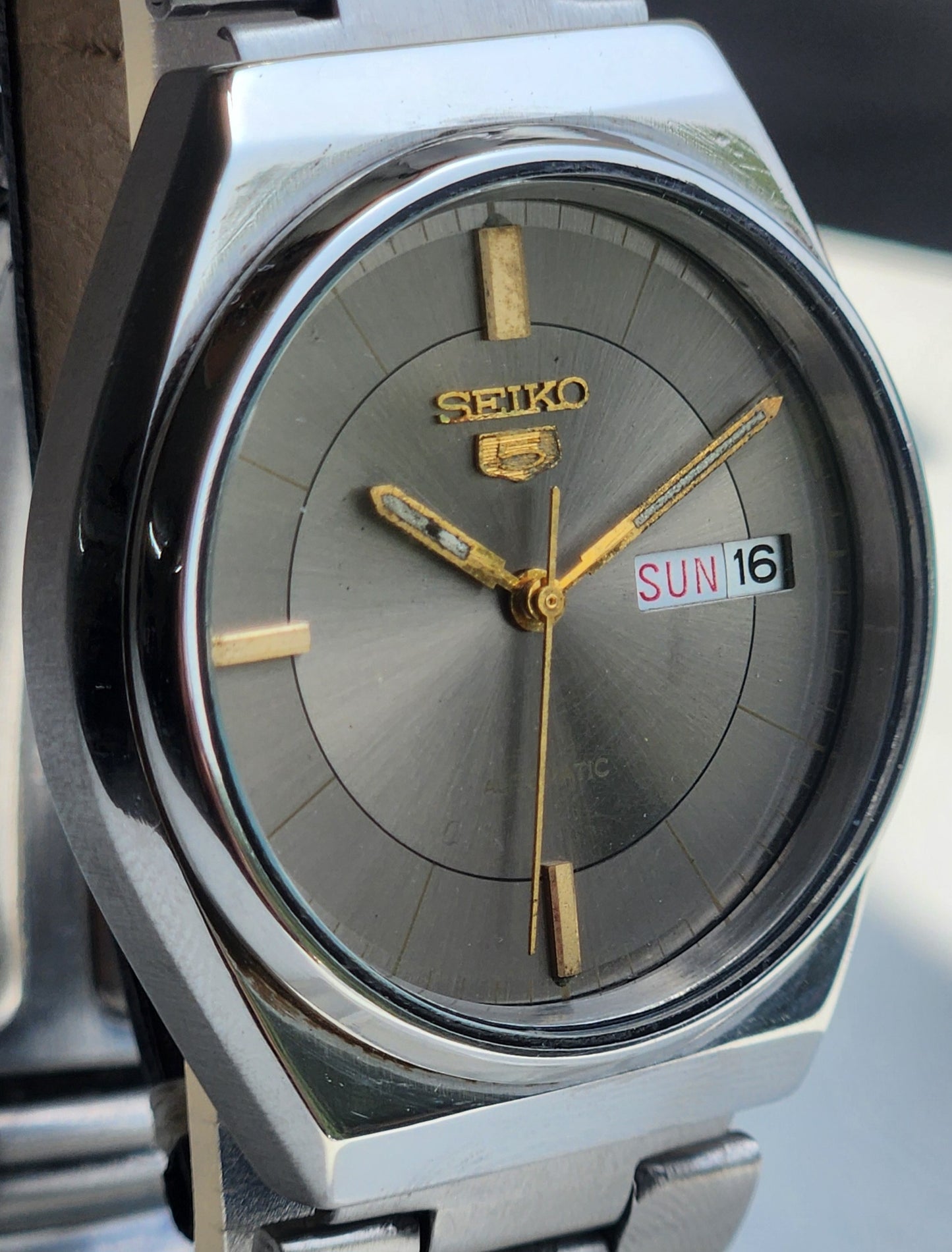 Vintage 1982 Original Seiko 5 Automatic 6309-8920 Grey Face 17 Jewels Day-Date Japanese Men's Wrist Watch ET88