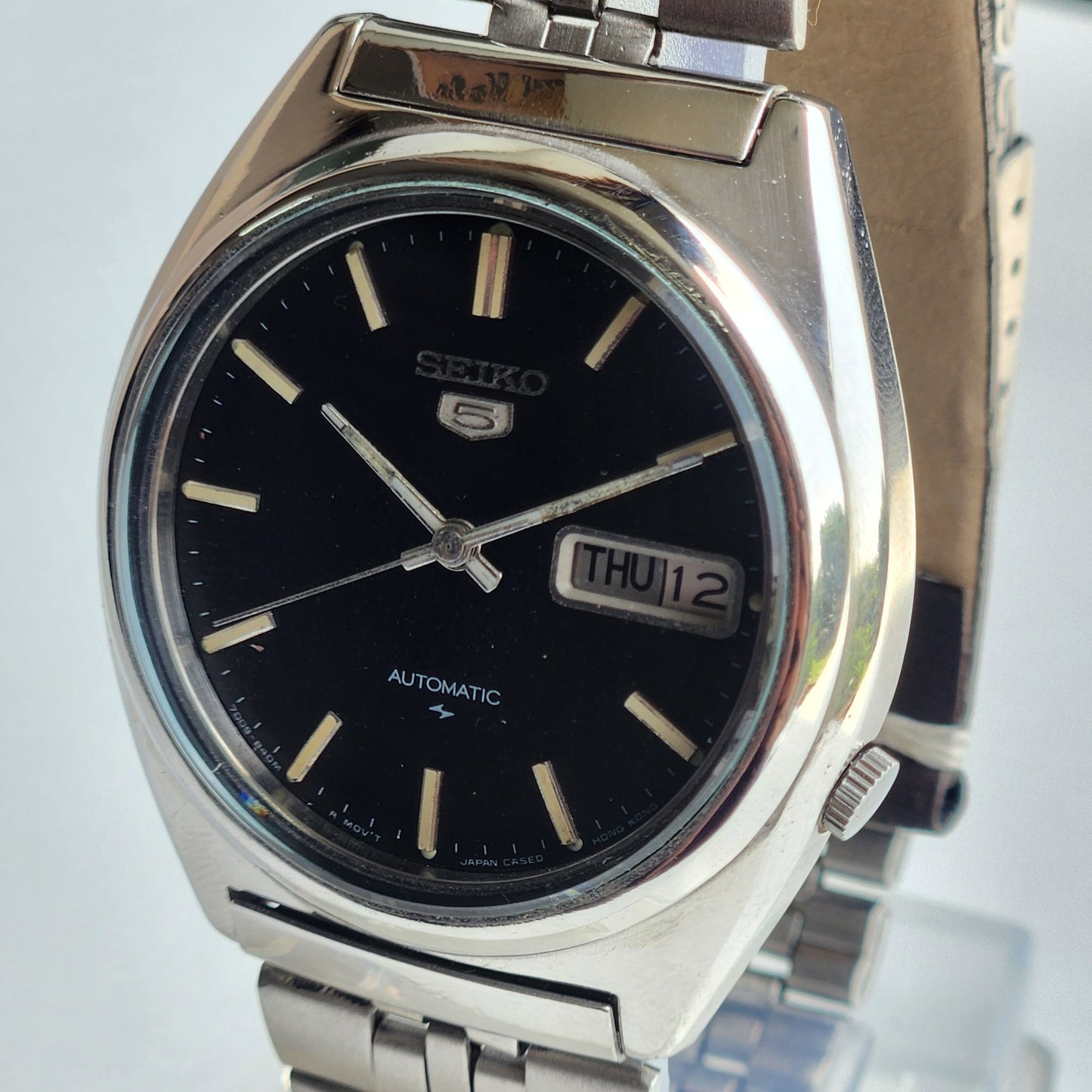 Vintage 1985 Original Seiko 5 Automatic 7009-8331 Black Face 17 Jewels Day-Date Japanese Men's Wrist Watch ET89