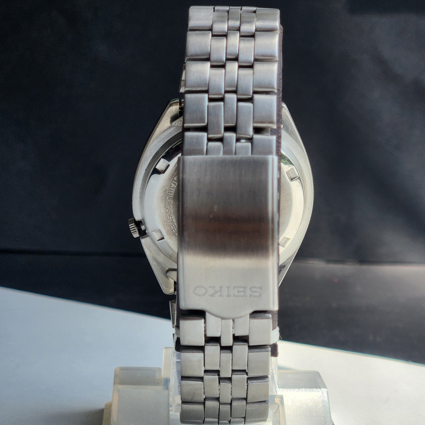Vintage 1985 Original Seiko 5 Automatic 7009-8331 Black Face 17 Jewels Day-Date Japanese Men's Wrist Watch ET89