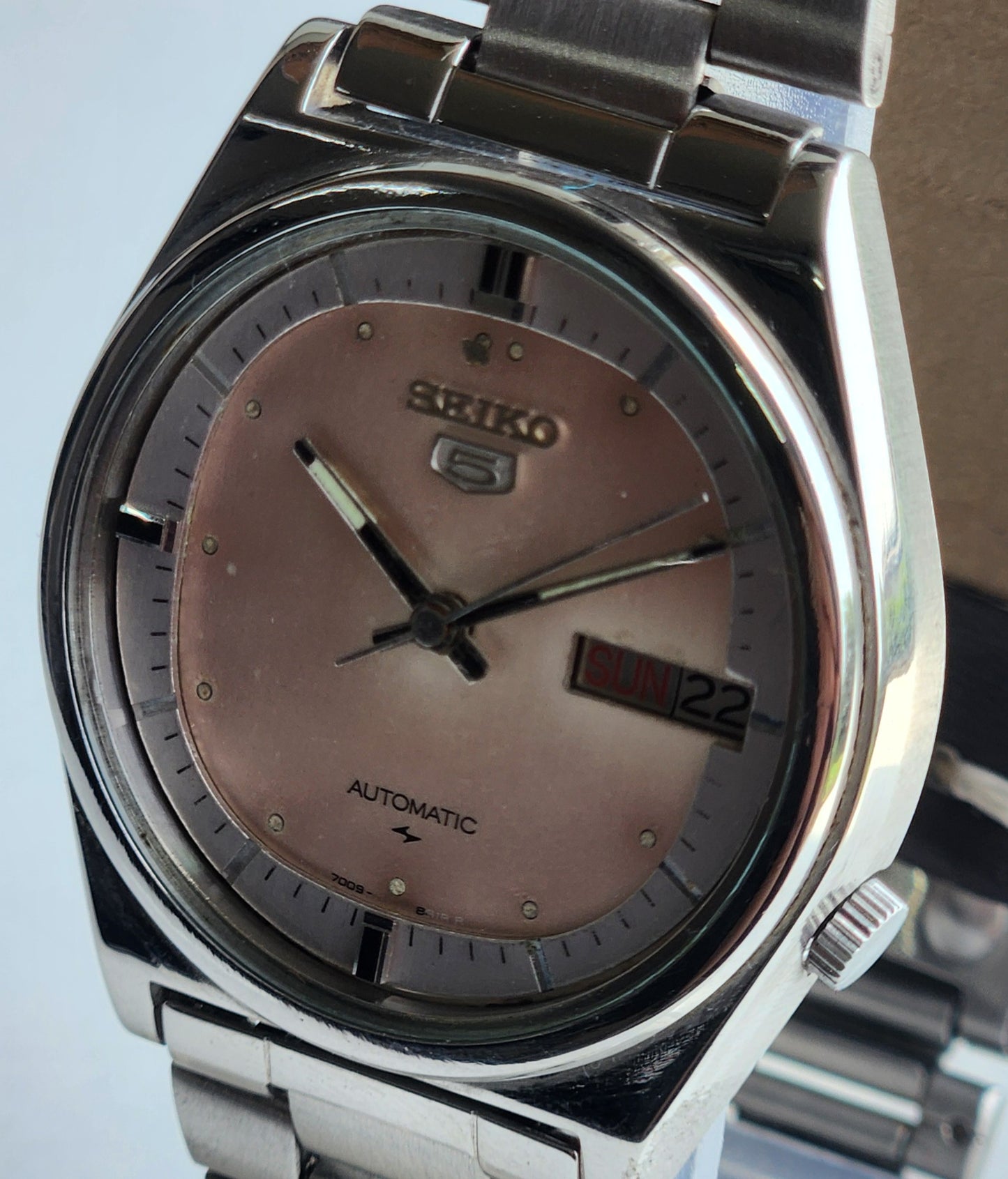 Vintage 1983 Original Seiko 5 Automatic 7009-876A Peach Face 17 Jewels Day-Date Japanese Men's Wrist Watch ET90