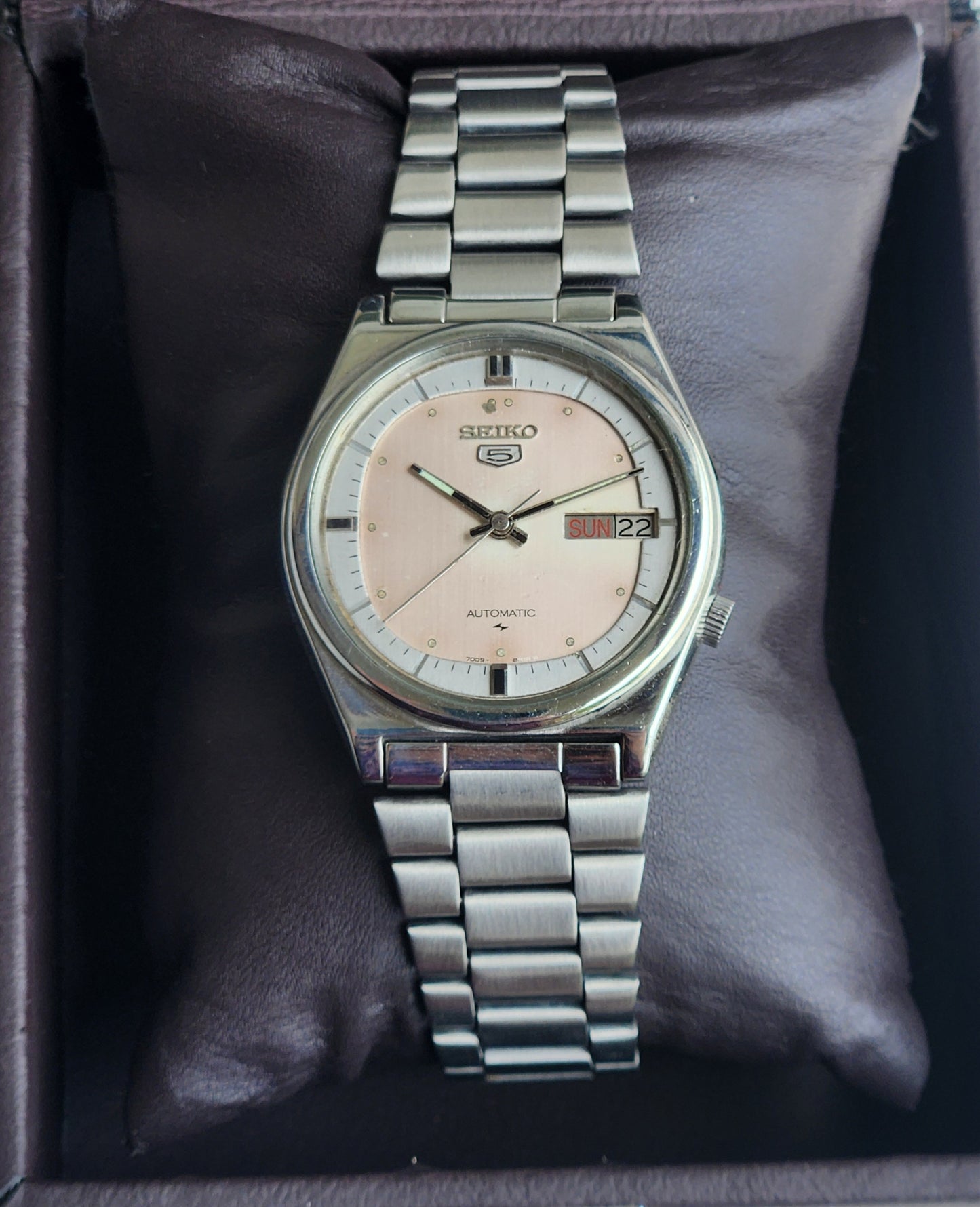 Vintage 1983 Original Seiko 5 Automatic 7009-876A Peach Face 17 Jewels Day-Date Japanese Men's Wrist Watch ET90