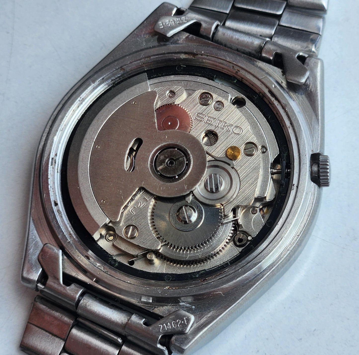 Vintage 1982 Original Seiko 5 Automatic 7009-876J Grey Face 17 Jewels Day-Date Japanese Men's Wrist Watch ET91