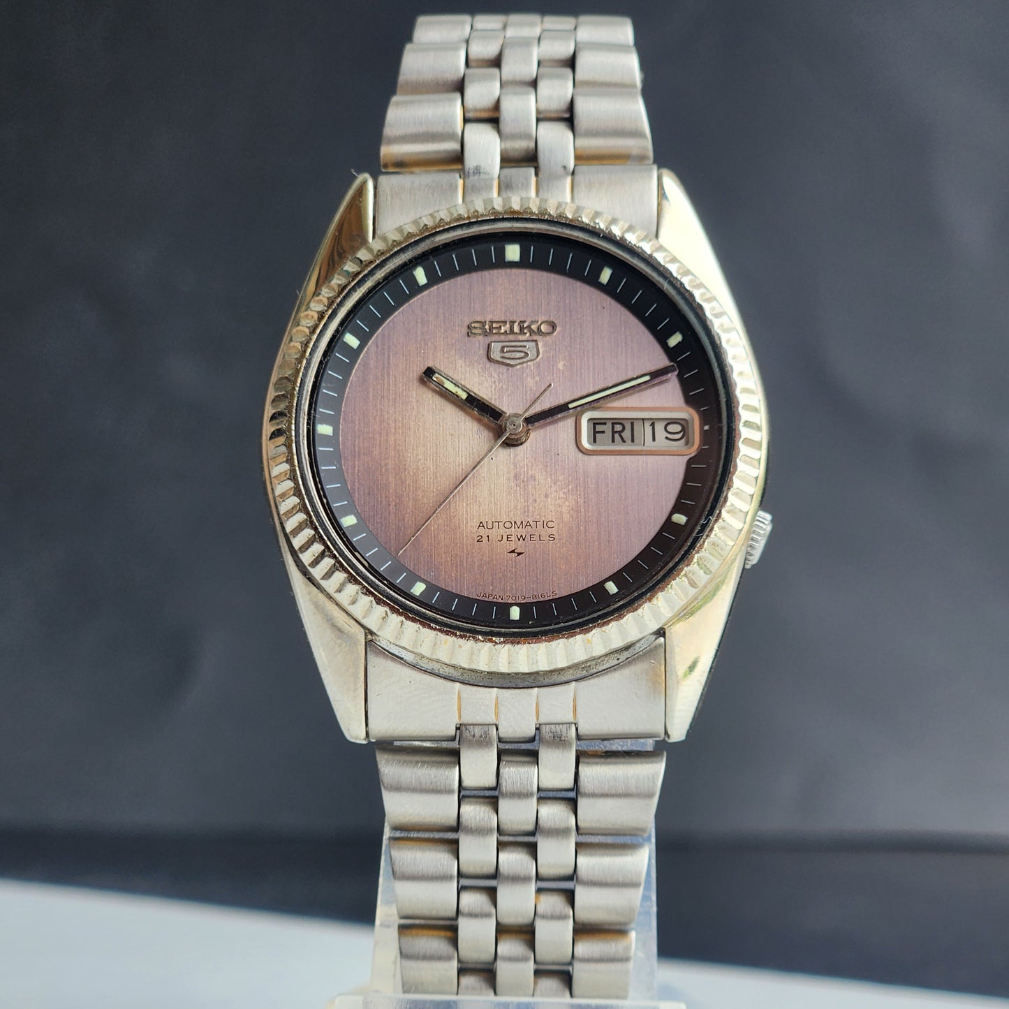 Vintage 1971 Original Seiko 5 Automatic 7019-8180 Purple Face 21 Jewels Day-Date Japanese Men's Wrist Watch ET92
