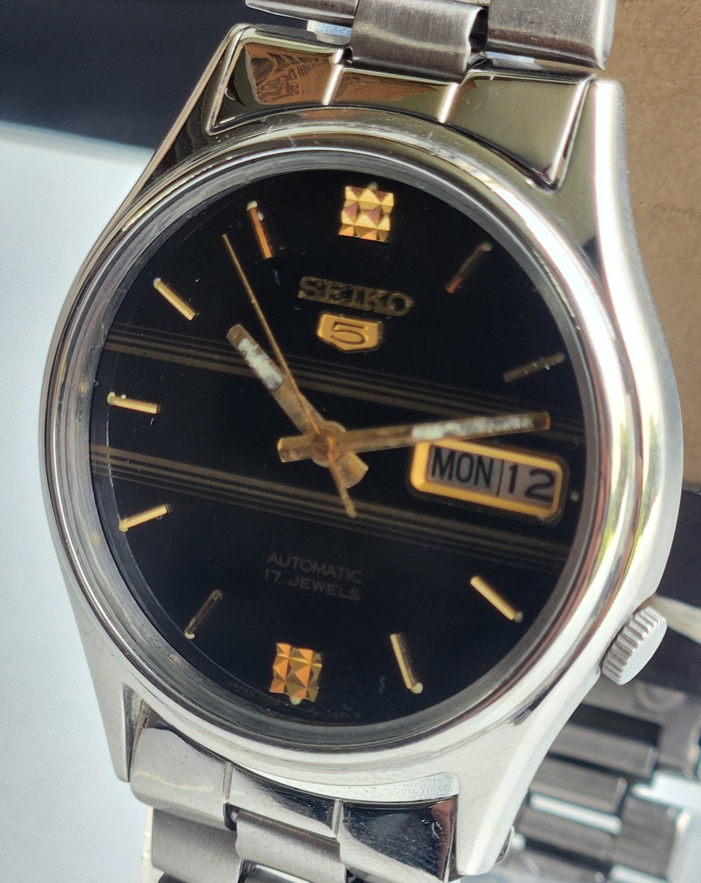 Vintage 1976 Original Seiko 5 Automatic 7009-3101 Black Face 17 Jewels Day-Date Japanese Men's Wrist Watch ET94