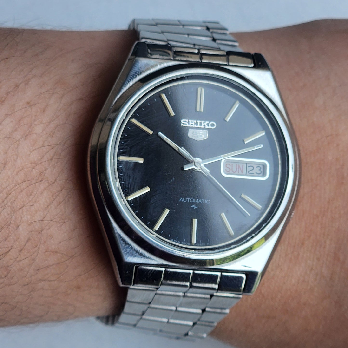 Vintage 1978 Original Seiko 5 Automatic 7009-8762 Black Face 17 Jewels Day-Date Japanese Men's Wrist Watch ET95