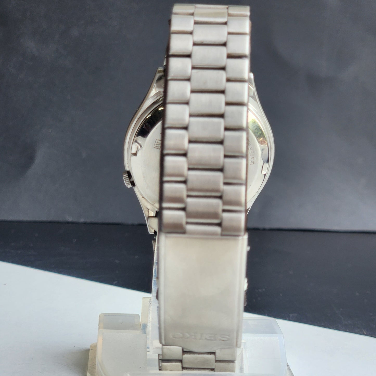 Vintage 1985 Original Seiko 5 Automatic 7009-3101 White Face 17 Jewels Day-Date Japanese Men's Wrist Watch ET96