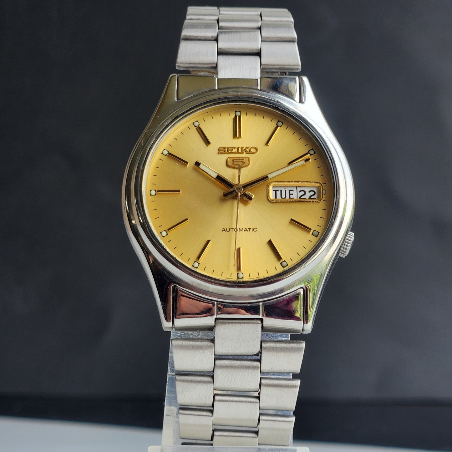 Vintage 1998 Original Seiko 5 Automatic 7S26-3040 Golden Face 21 Jewels Day-Date Japanese Men's Wrist Watch ET98