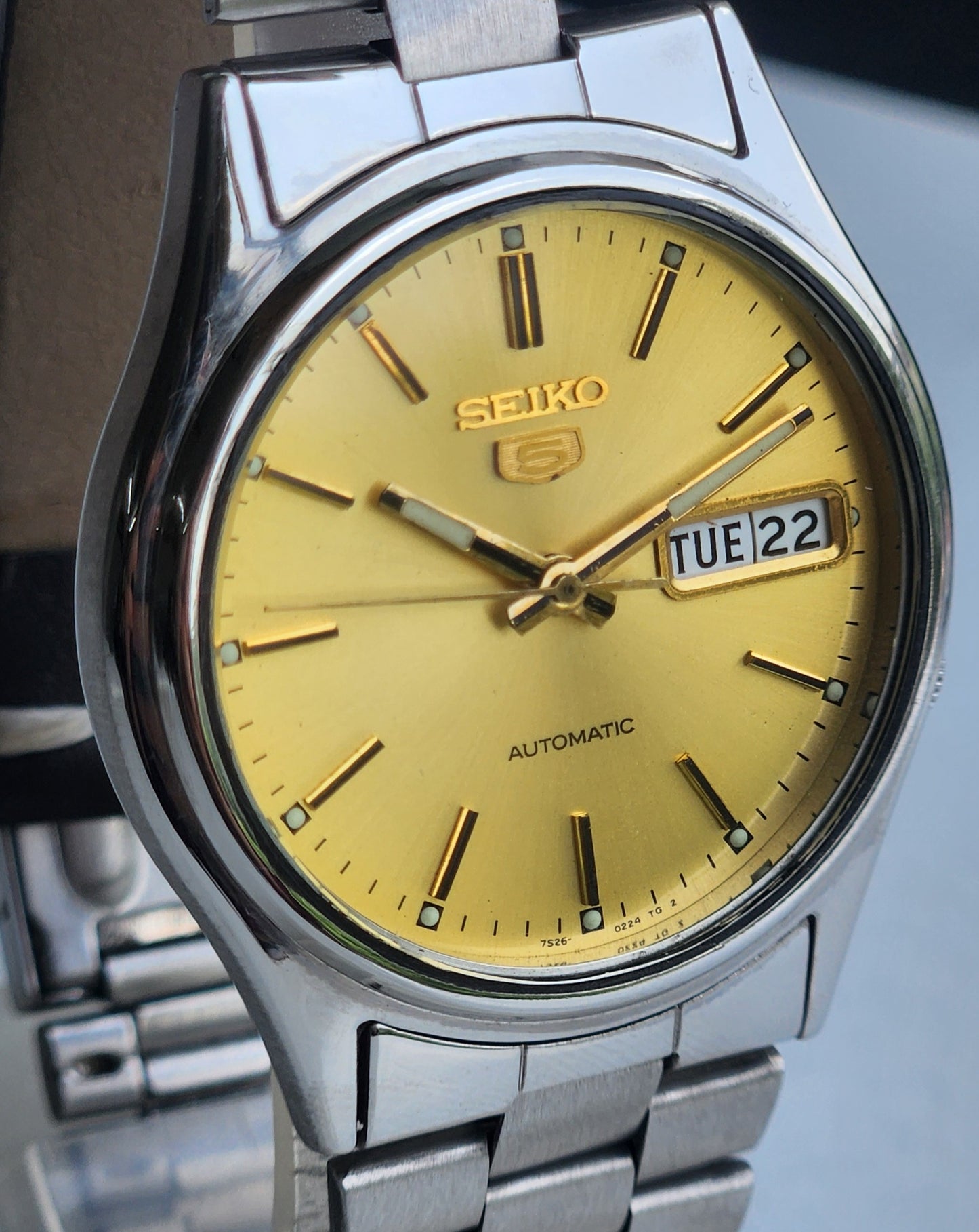 Vintage 1998 Original Seiko 5 Automatic 7S26-3040 Golden Face 21 Jewels Day-Date Japanese Men's Wrist Watch ET98
