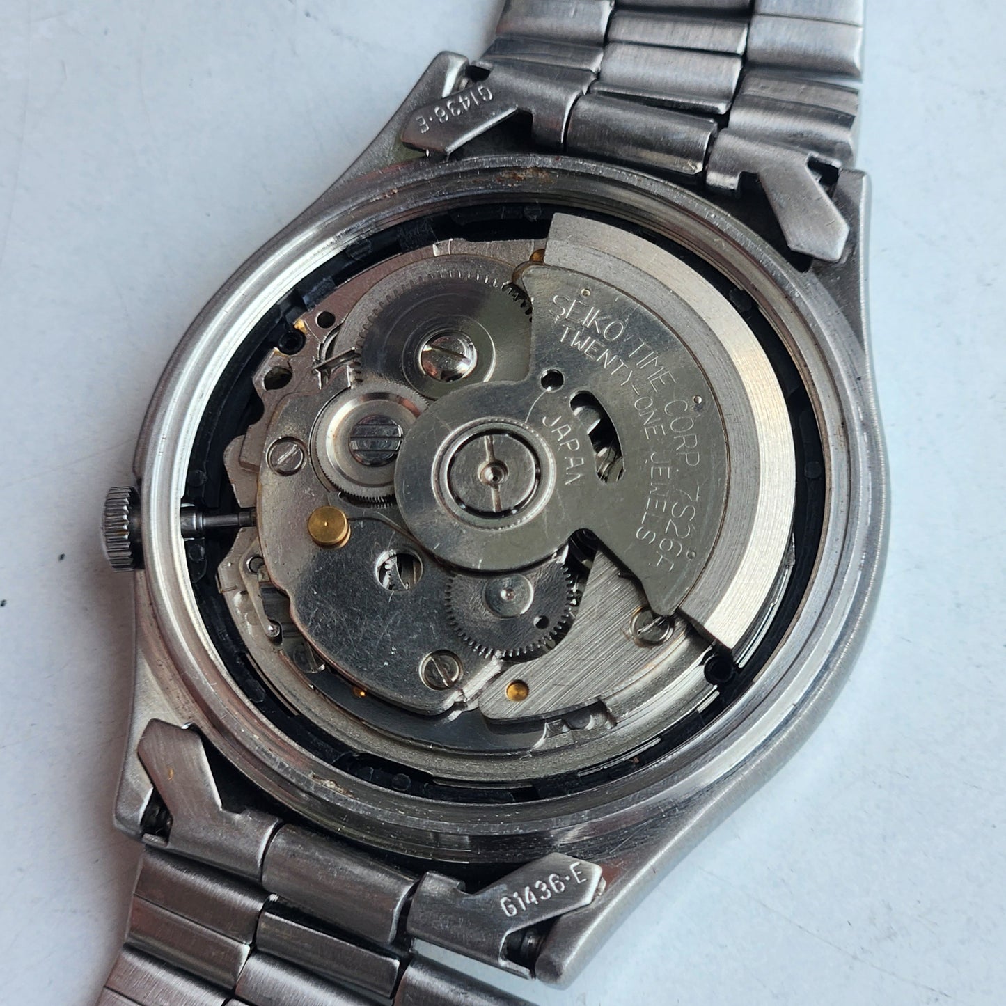 Vintage 1998 Original Seiko 5 Automatic 7S26-3040 Golden Face 21 Jewels Day-Date Japanese Men's Wrist Watch ET98