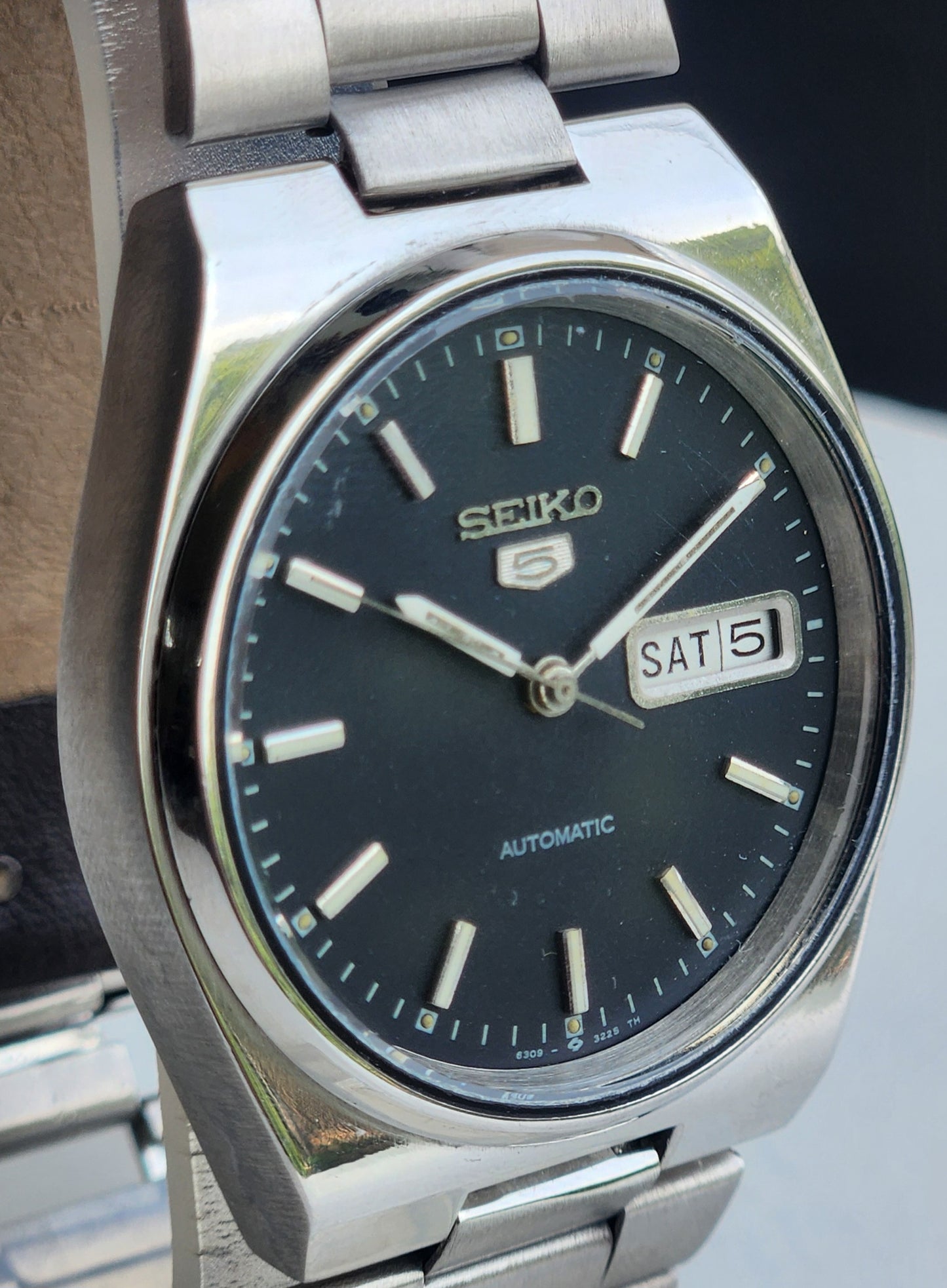 Vintage 1977 Original Seiko 5 Automatic 6309-8360 Black Face 17 Jewels Day-Date Japanese Men's Wrist Watch ET100