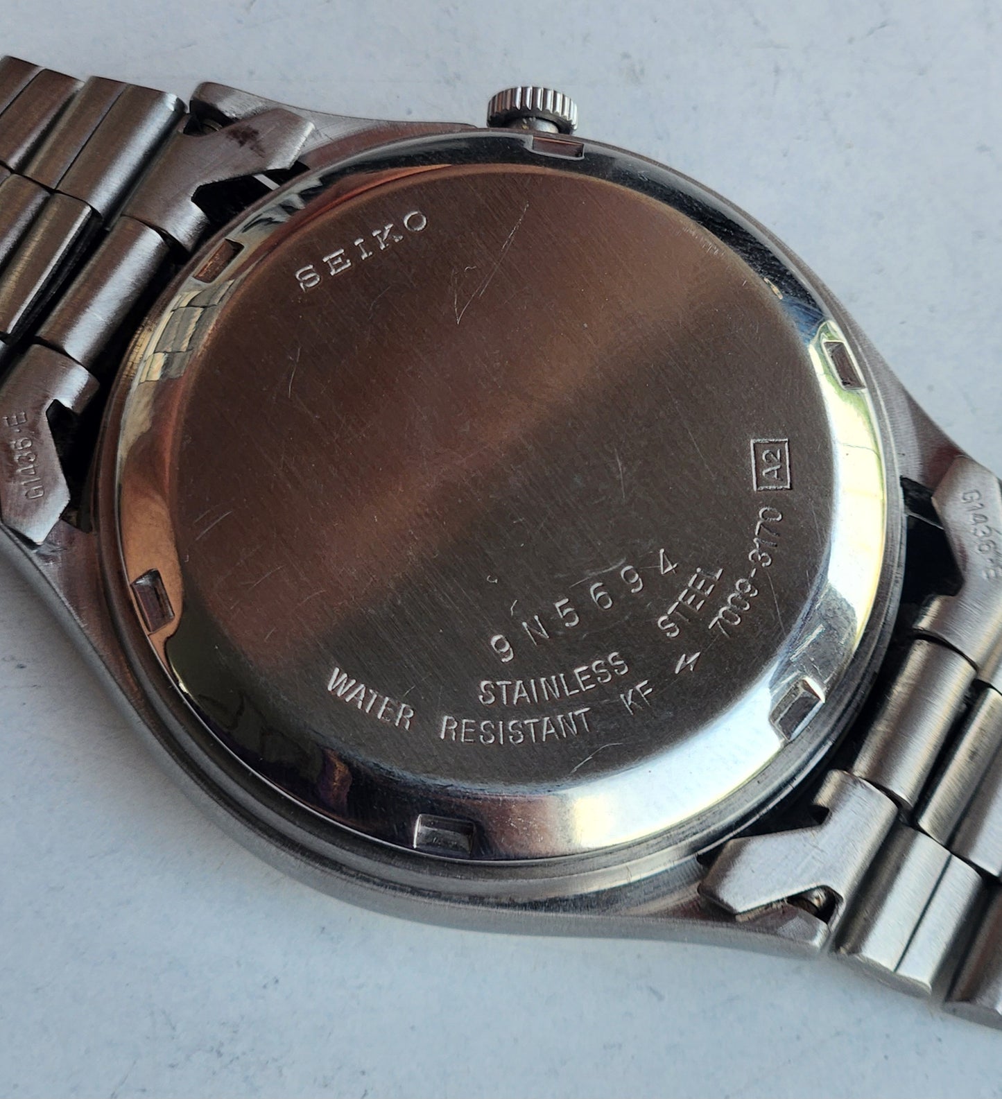 Vintage 1979 Original Seiko 5 Automatic 7009-3170 Black Face 17 Jewels Day-Date Japanese Men's Wrist Watch ET105