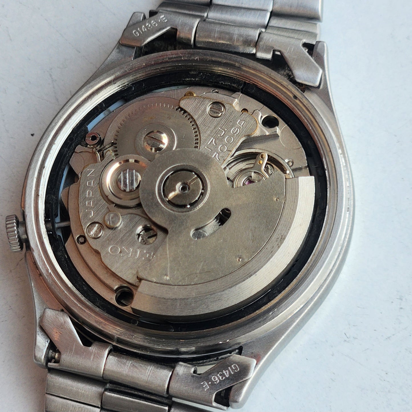 Vintage 1979 Original Seiko 5 Automatic 7009-3170 Black Face 17 Jewels Day-Date Japanese Men's Wrist Watch ET105