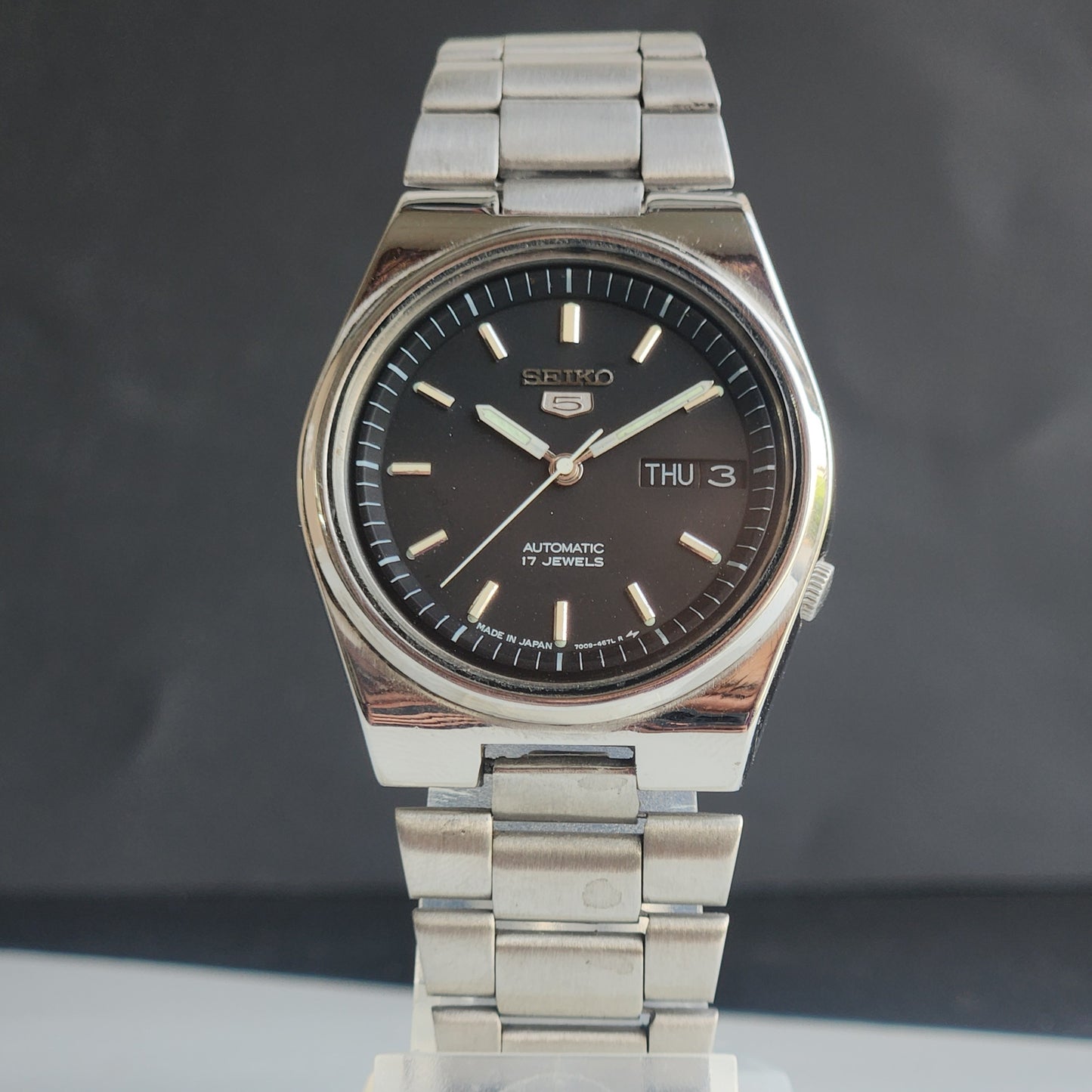 Vintage 1978 Original Seiko 5 Automatic 7009-3161 Black Face 17 Jewels Day-Date Japanese Men's Wrist Watch ET107