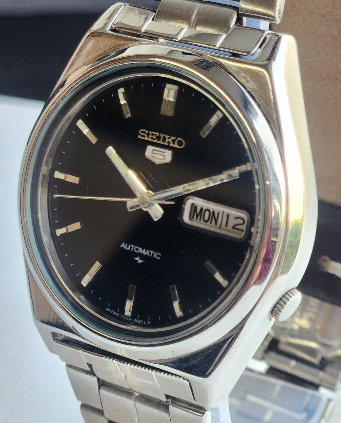 Vintage 1977 Original Seiko 5 Automatic 7009-8761 Black Face 17 Jewels Day-Date Japanese Men's Wrist Watch ET108