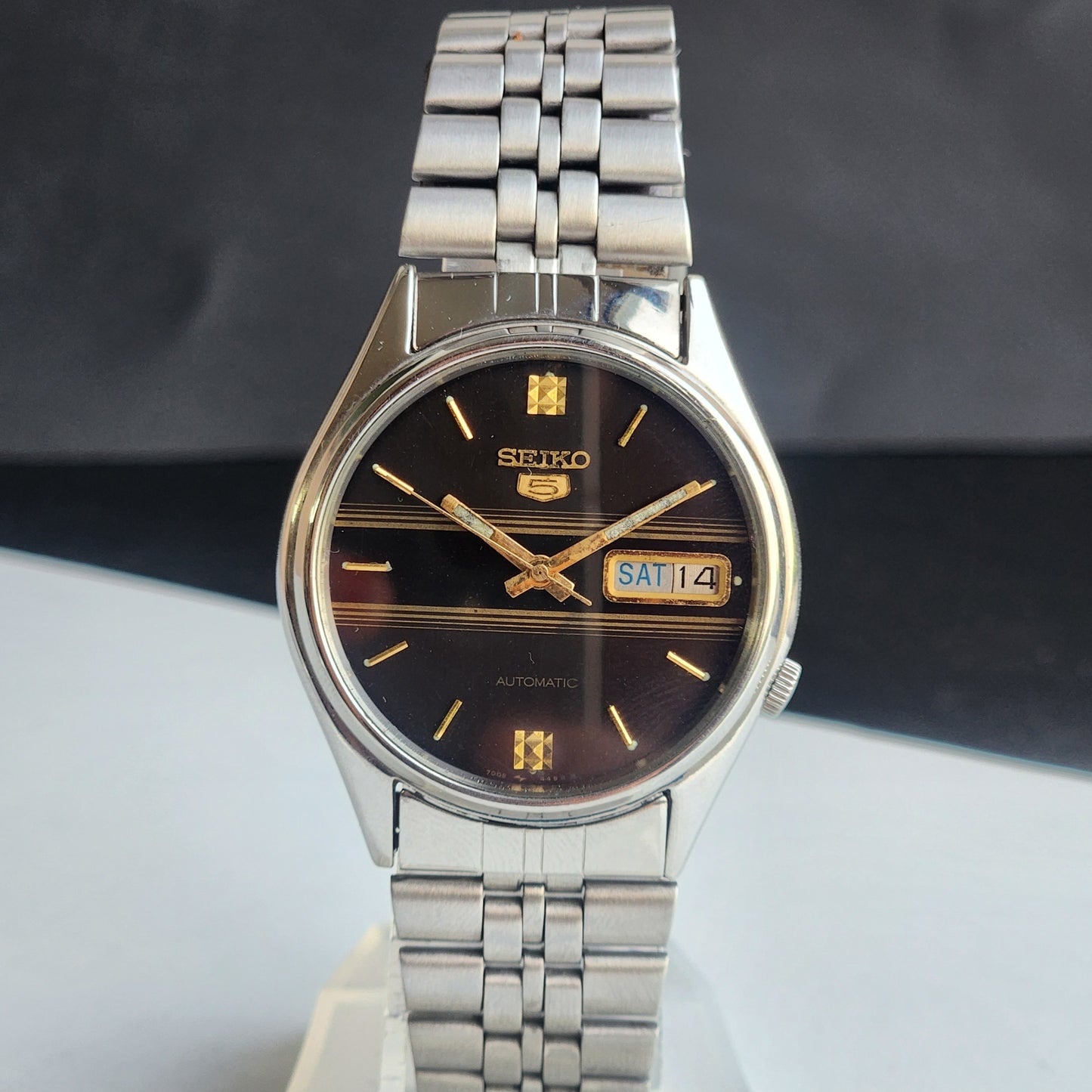 Vintage 1985 Original Seiko 5 Automatic 7009-3061 Black Face 21 Jewels Day-Date Japanese Men's Wrist Watch ET110
