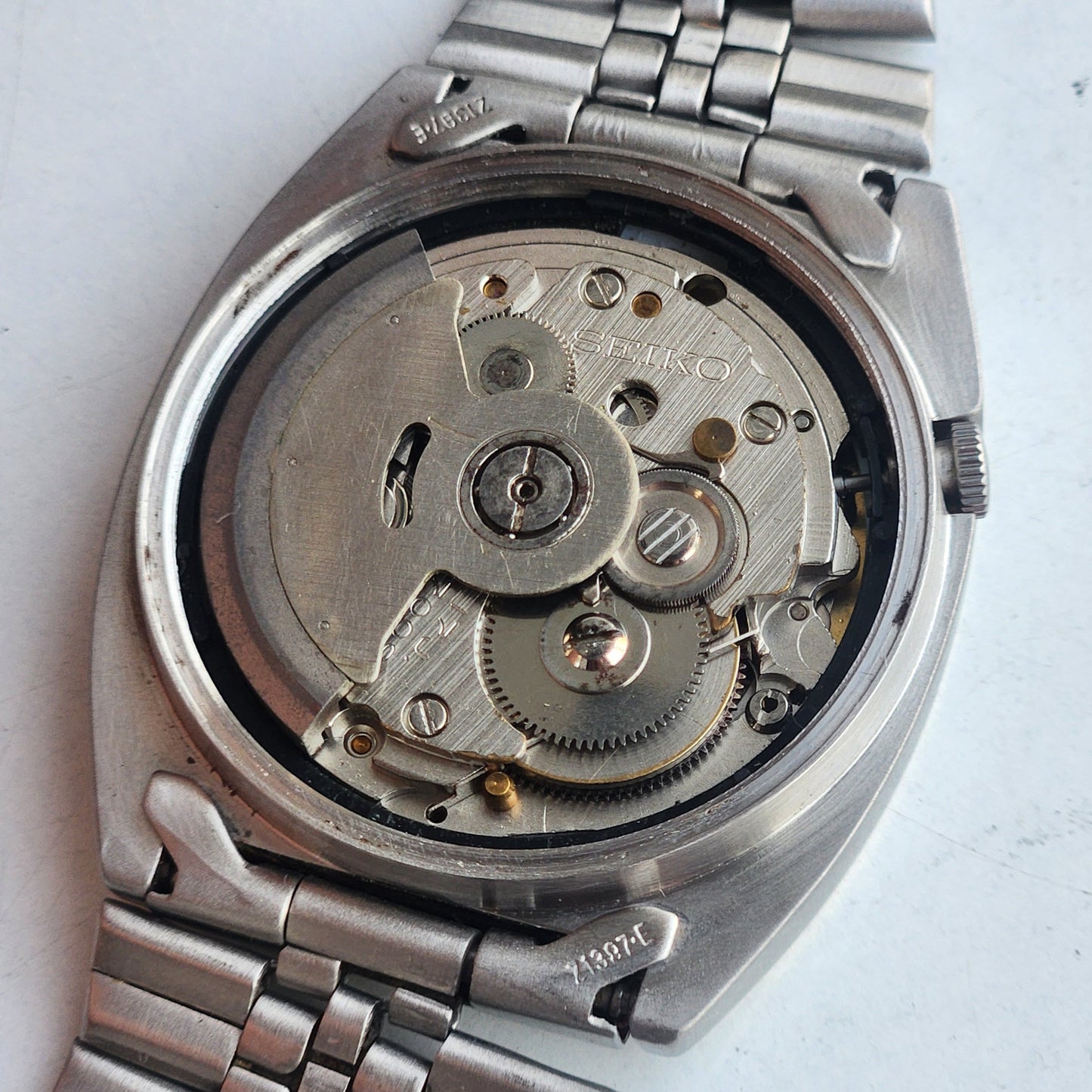 Vintage 1981 Original Seiko 5 Automatic 7009-2031 Golden Face 17 Jewels Day-Date Japanese Men's Wrist Watch ET111