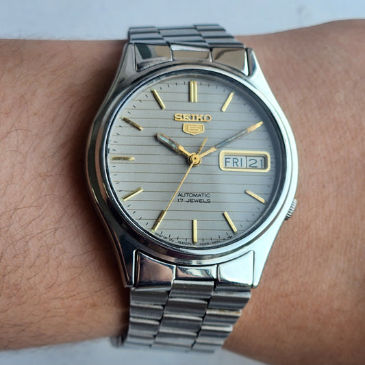 Vintage 1977 Original Seiko 5 Automatic 6309-8920 Grey Face 17 Jewels Day-Date Japanese Men's Wrist Watch ET112