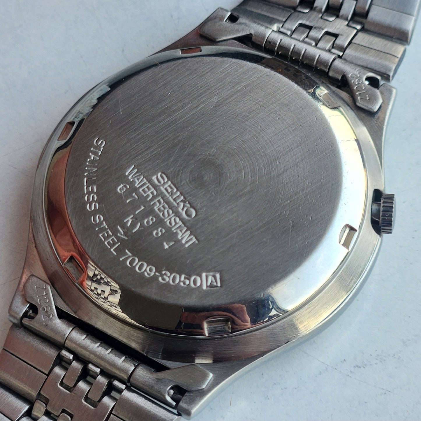 Vintage 1976 Original Seiko 5 Automatic 7009-3050 White Face 17 Jewels Day-Date Japanese Men's Wrist Watch ET113