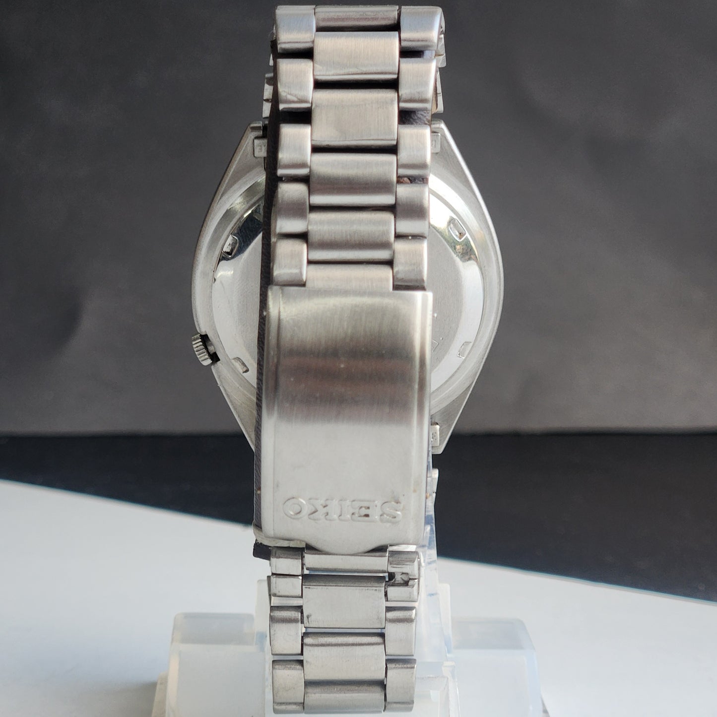 Vintage 1985 Original Seiko 5 Automatic 7009-3040 White Face 17 Jewels Day-Date Japanese Men's Wrist Watch ET114