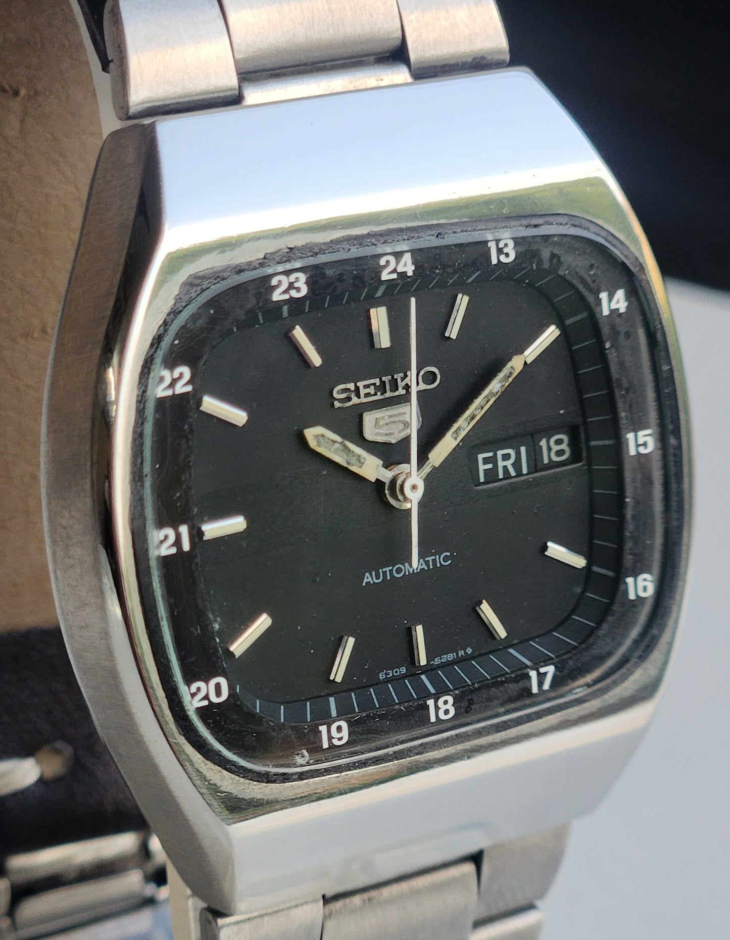 Vintage 1983 Original Seiko 5 Automatic 6309-523A Black Face 17 Jewels Day-Date Japanese Men's Wrist Watch ET115