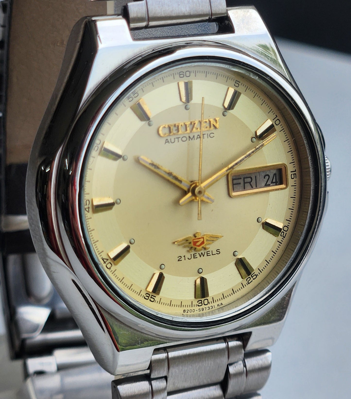 Vintage 1979 Original Citizen Automatic 8200 Yellow Face 21 Jewels Day-Date Japanese Men's Wrist Watch EG148