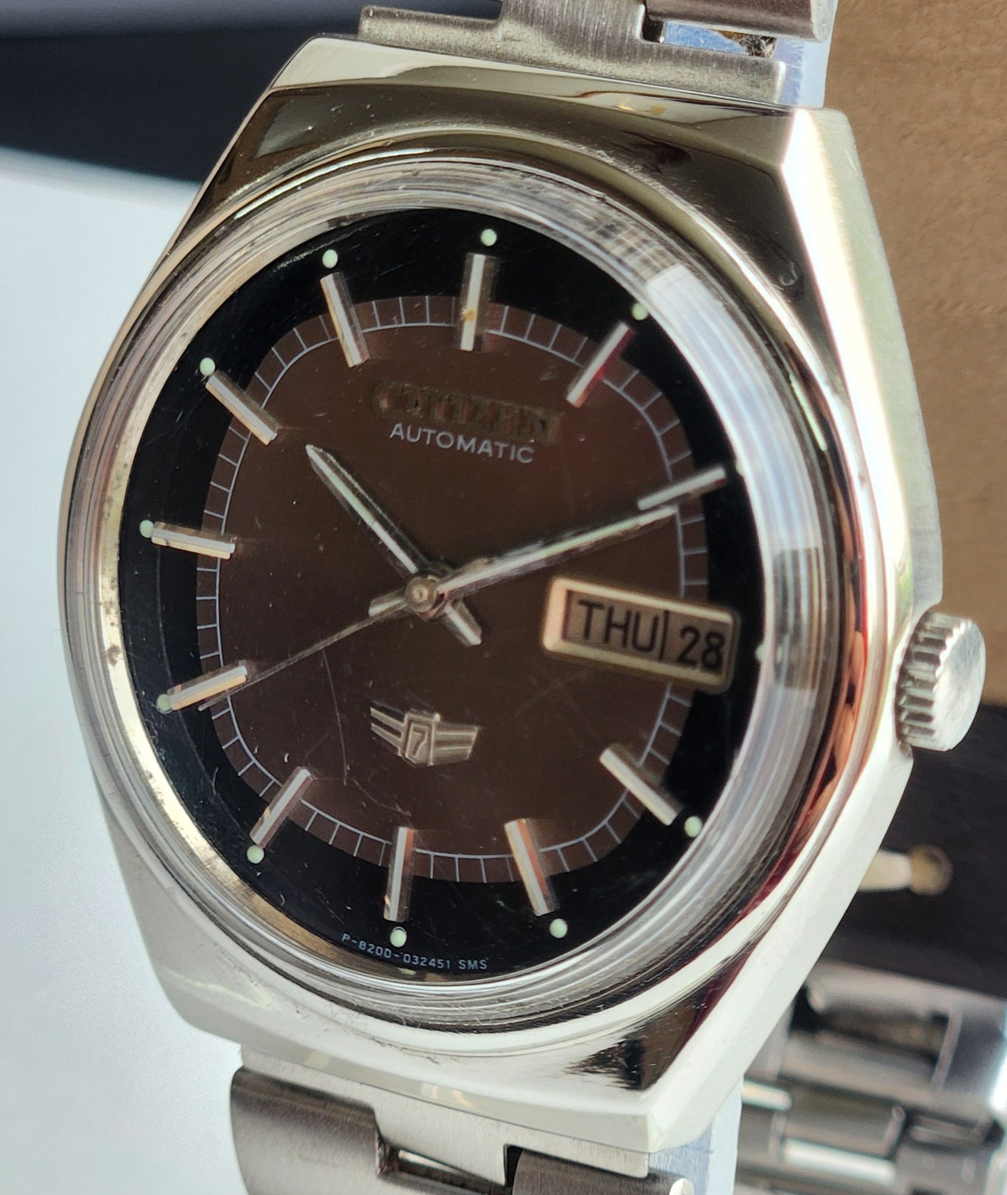 Vintage 1980 Original Citizen Automatic 8200 Grey/Black Face 21 Jewels Day-Date Japanese Men's Wrist Watch EG151