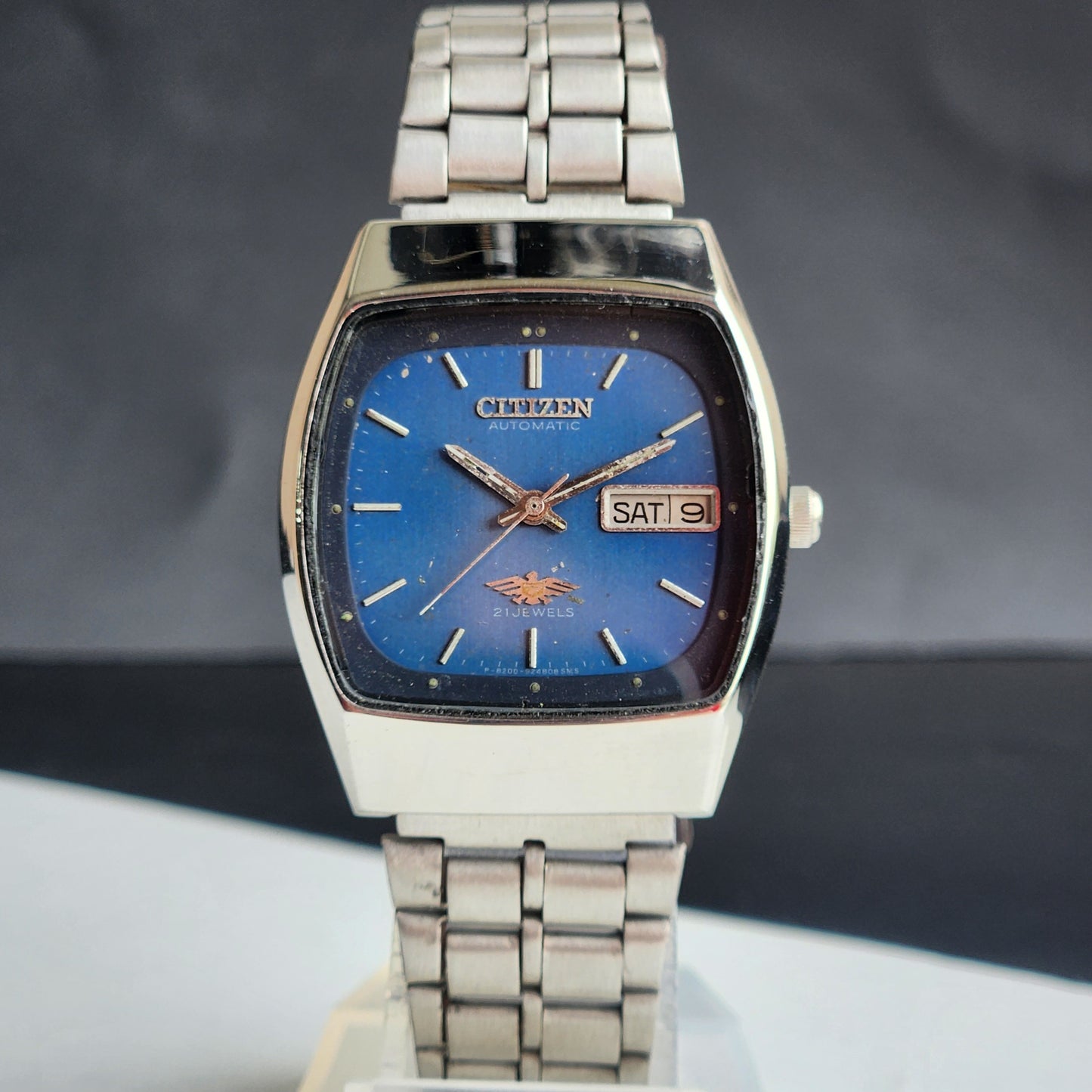Vintage 1982 Original Citizen Automatic 8200 Blaue Face 21 Jewels Day-Date Japanese Men's Wrist Watch EG152