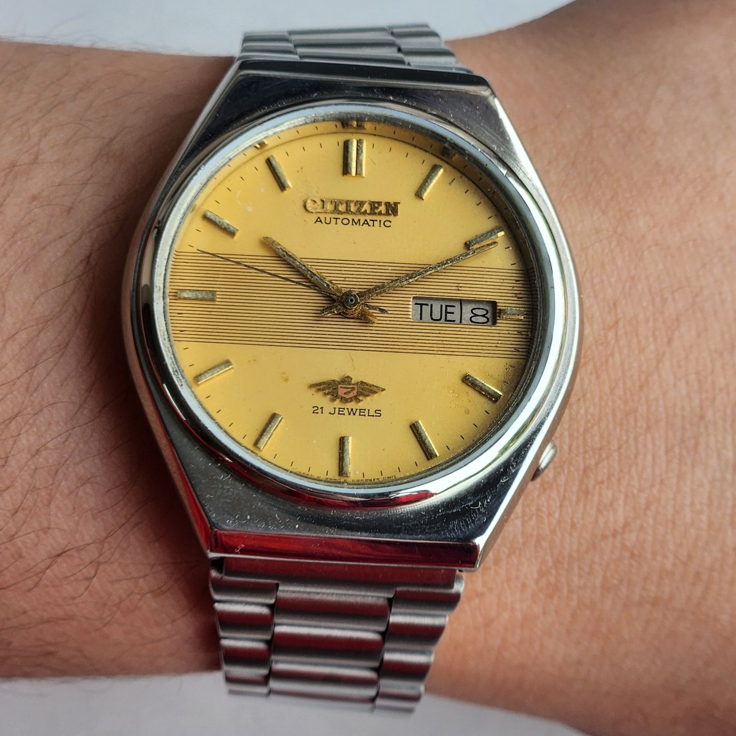 Vintage 1977 Original Citizen Automatic 8200 Golden Face 21 Jewels Day-Date Japanese Men's Wrist Watch EG154