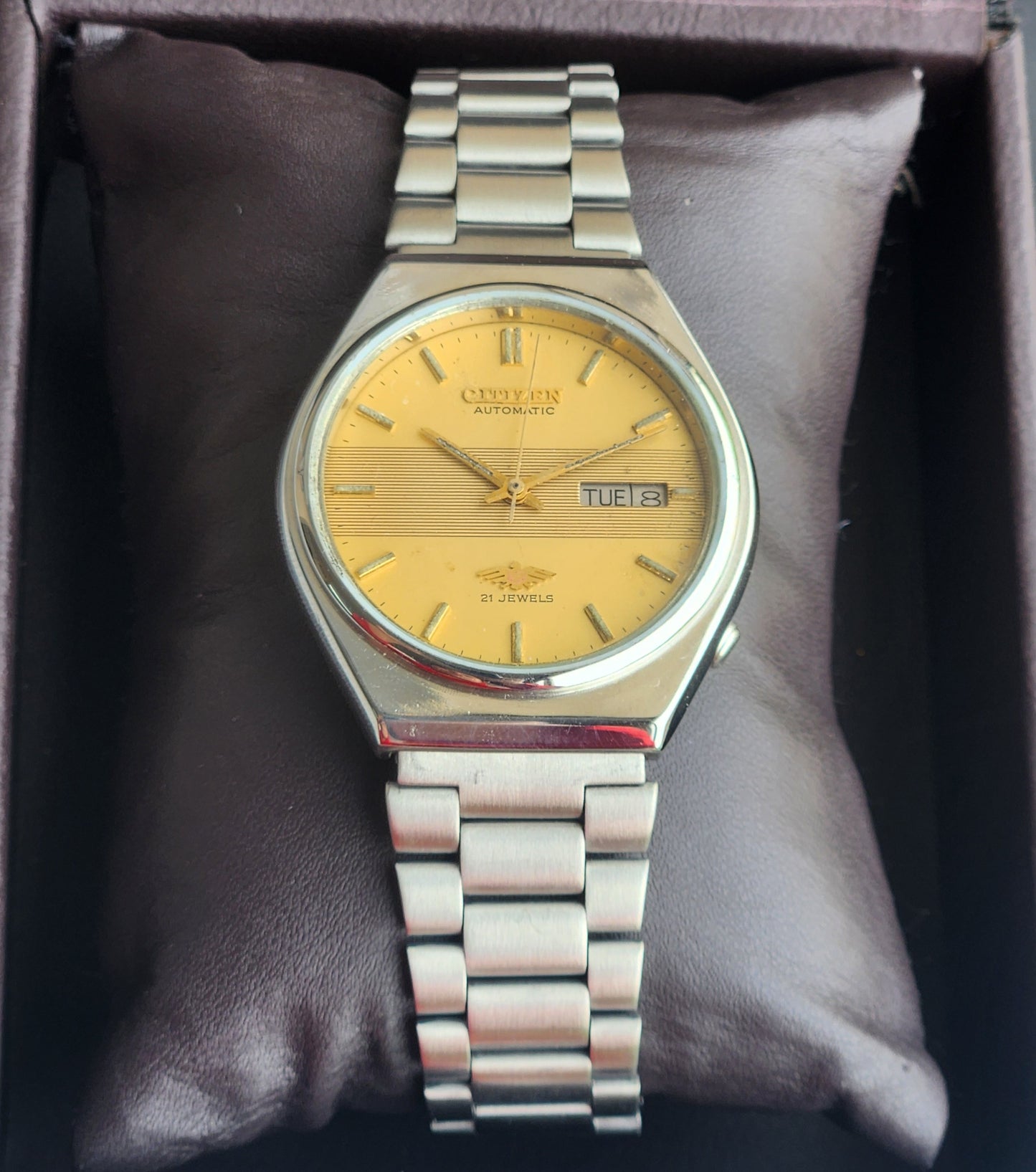 Vintage 1977 Original Citizen Automatic 8200 Golden Face 21 Jewels Day-Date Japanese Men's Wrist Watch EG154