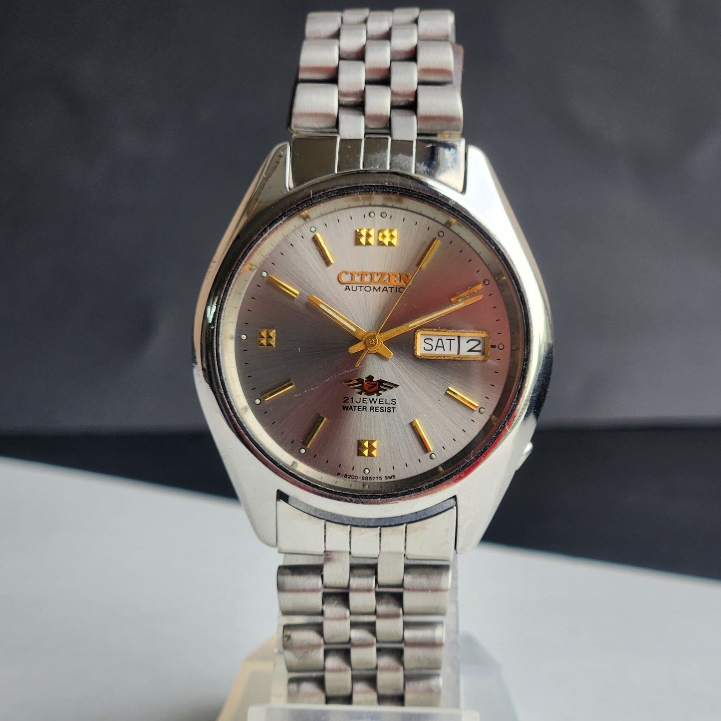 Vintage 1982 Original Citizen Automatic 8200 Gray Face 21 Jewels Day-Date Japanese Men's Wrist Watch EG159