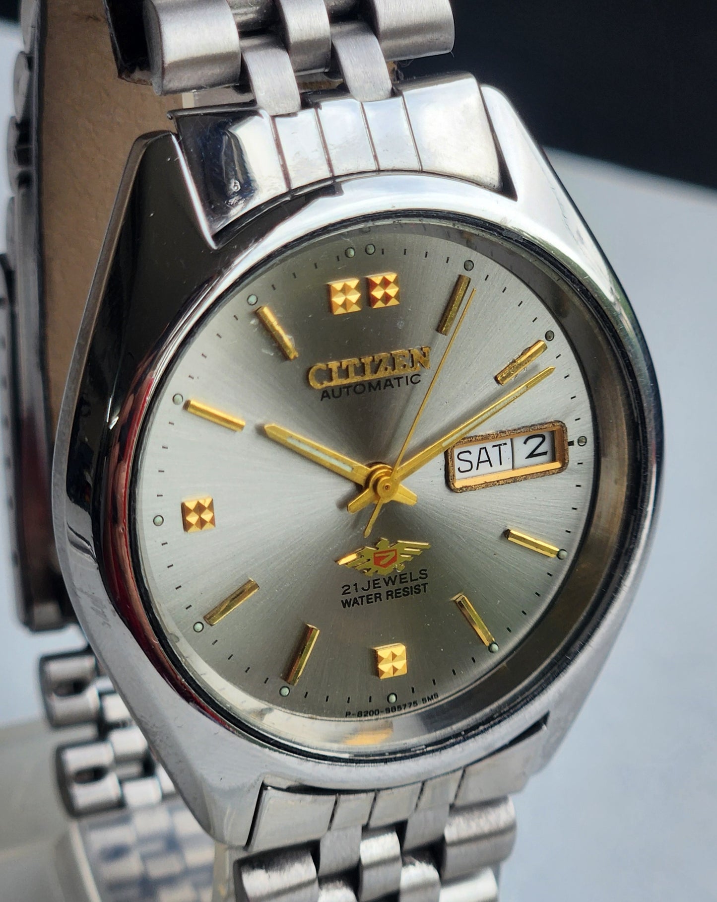 Vintage 1982 Original Citizen Automatic 8200 Gray Face 21 Jewels Day-Date Japanese Men's Wrist Watch EG159