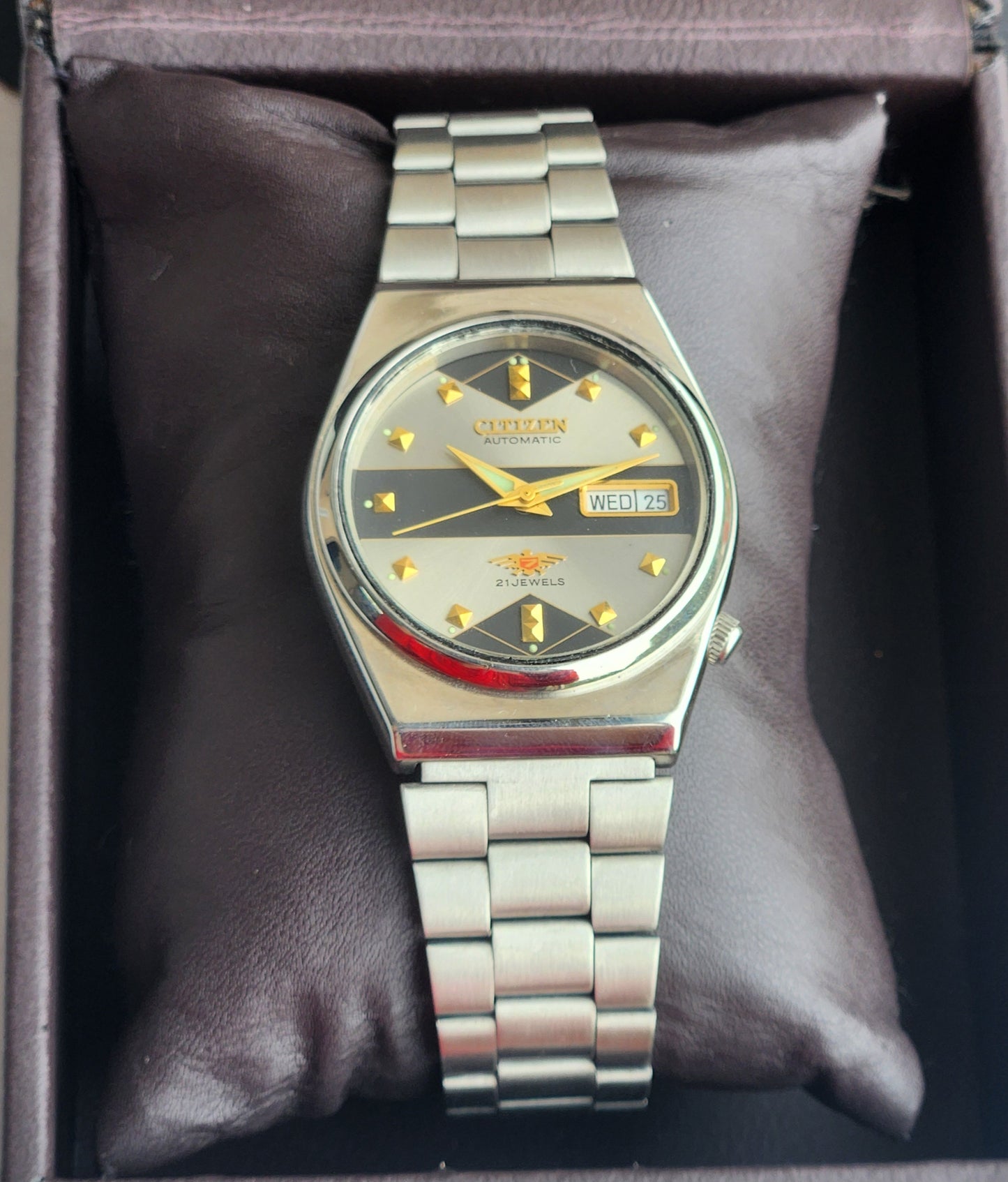 Vintage 1978 Original Citizen Automatic 8200 Black/Grey Face 21 Jewels Day-Date Japanese Men's Wrist Watch EG161