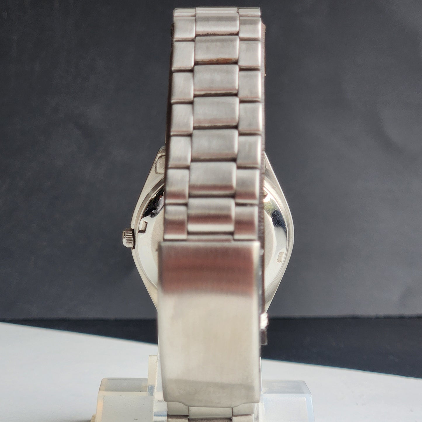 Vintage 1975 Original Citizen Automatic 8200 Black Face 21 Jewels Day-Date Japanese Men's Wrist Watch EG162
