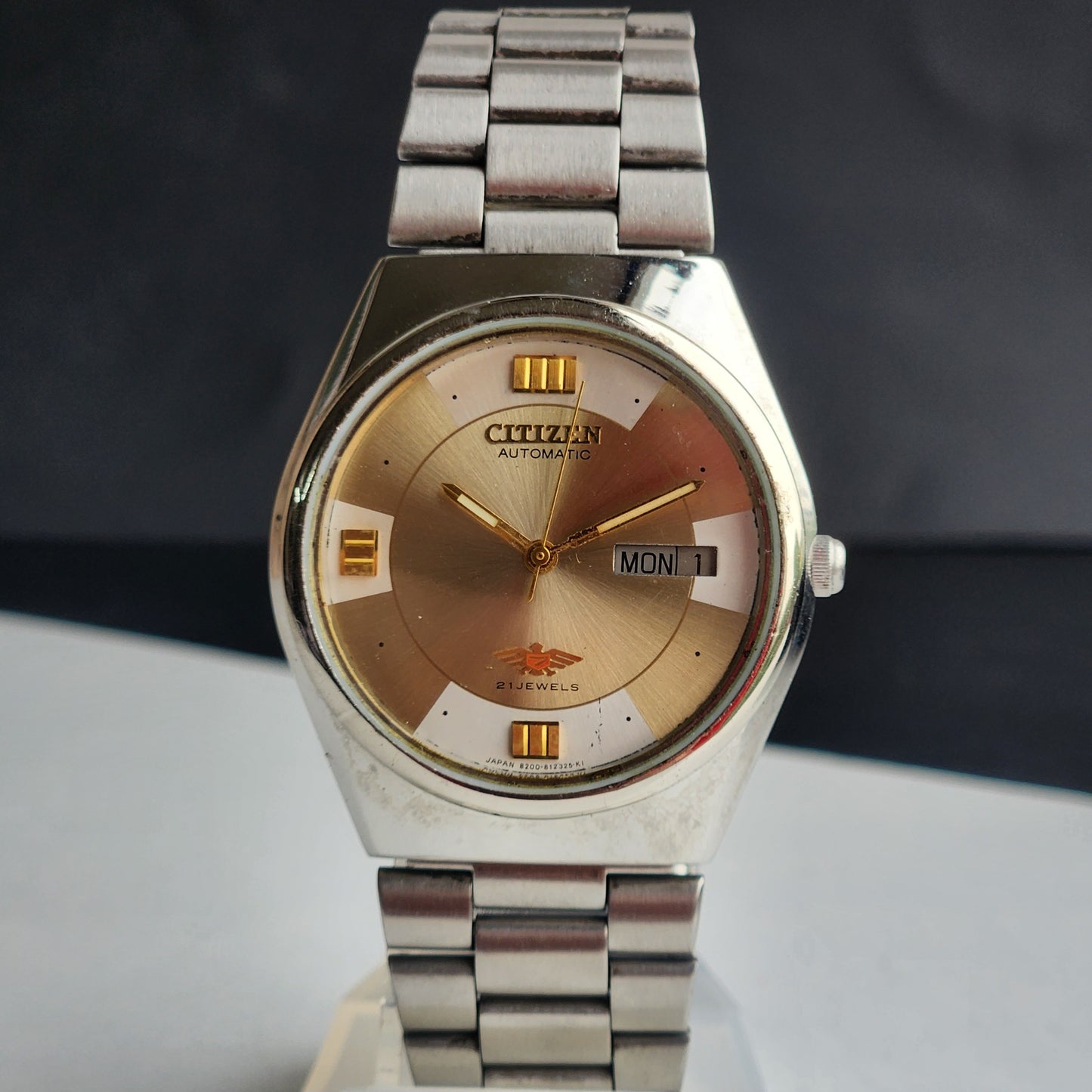 Vintage 1982 Original Citizen Automatic 8200 Golden Face 21 Jewels Day-Date Japanese Men's Wrist Watch EG163