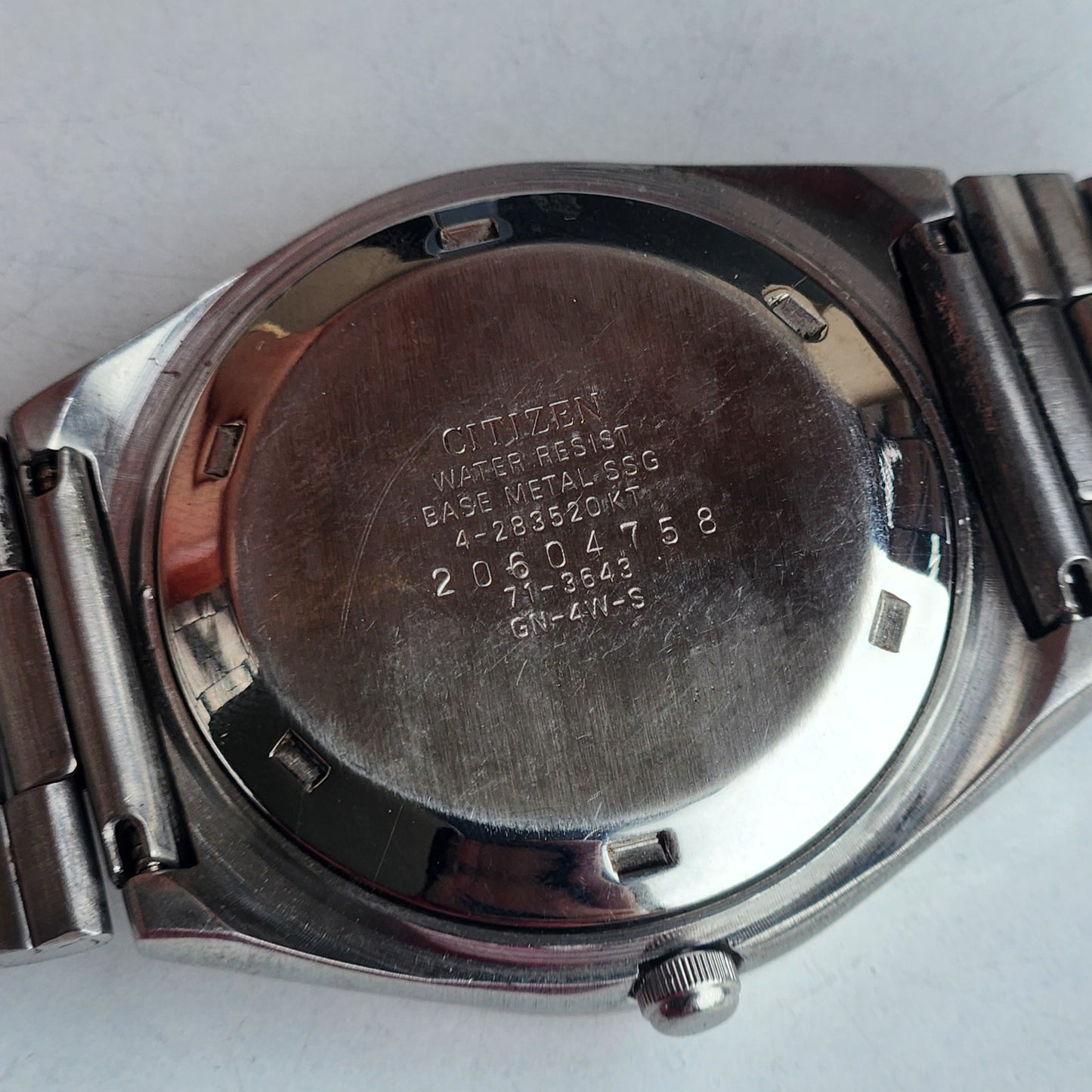 Vintage 1982 Original Citizen Automatic 8200 Golden Face 21 Jewels Day-Date Japanese Men's Wrist Watch EG163