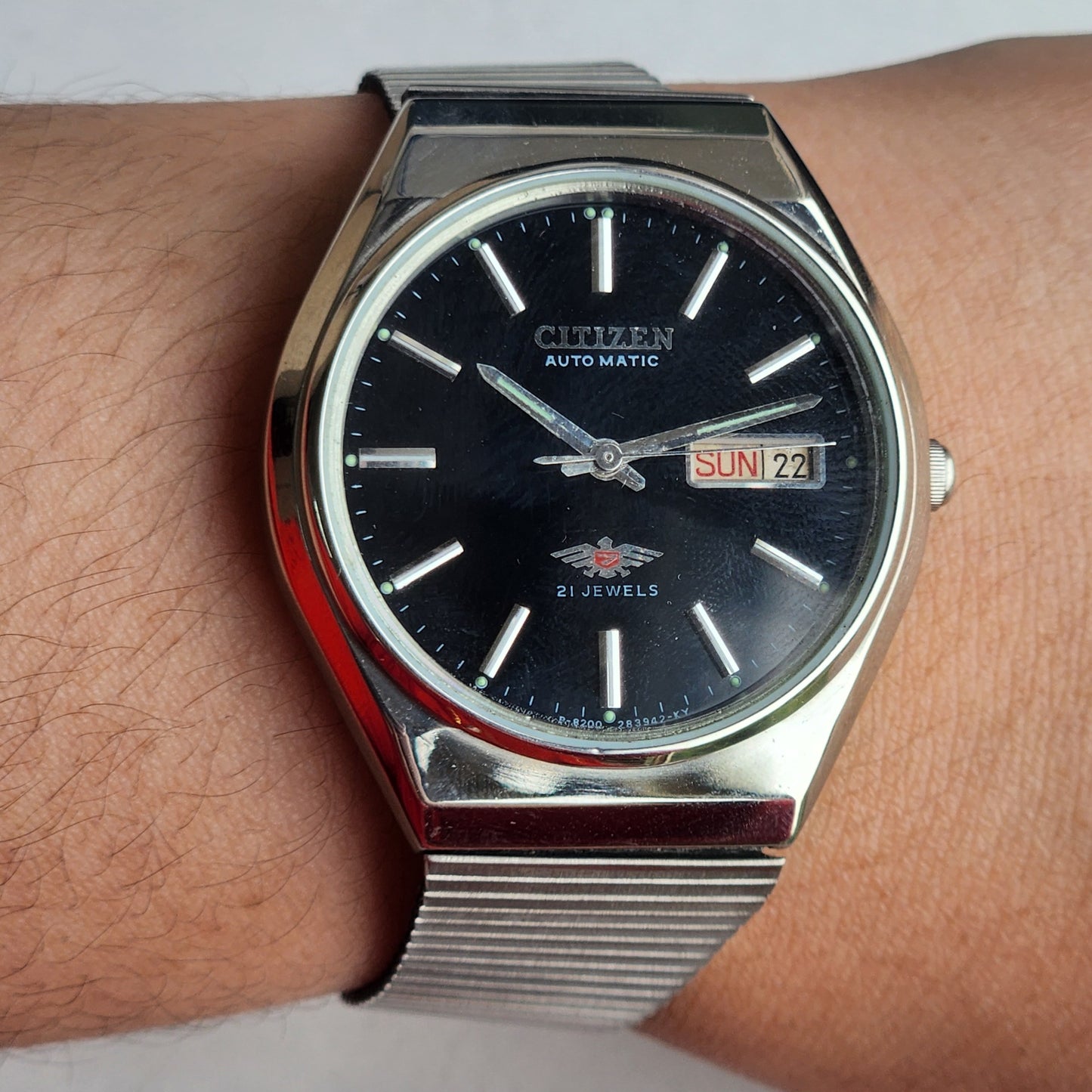 Vintage 1981 Original Citizen Automatic 8200 Black Face 21 Jewels Day-Date Japanese Men's Wrist Watch EG165