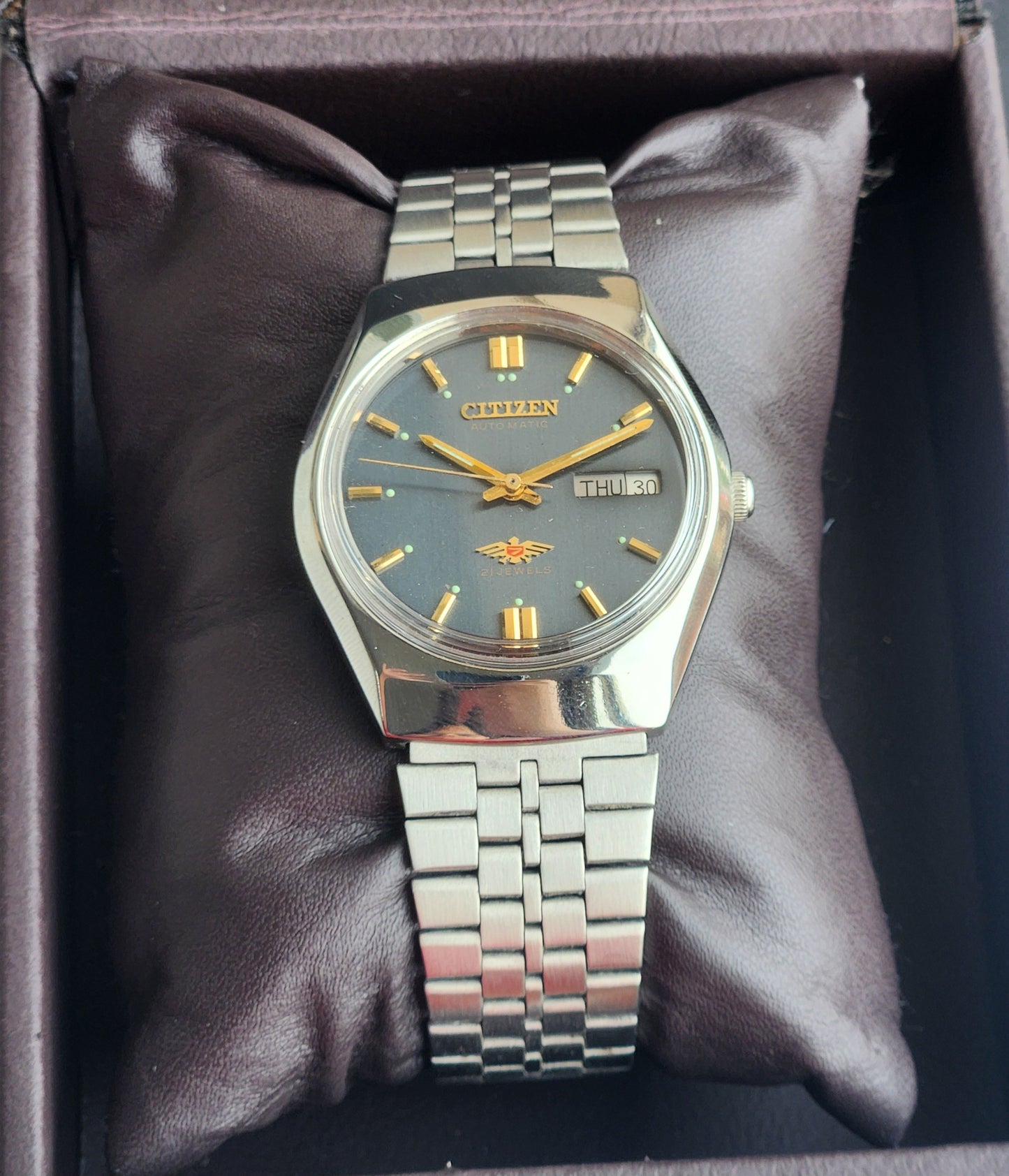 Vintage 1977 Original Citizen Automatic 8200 Grey Face 21 Jewels Day-Date Japanese Men's Wrist Watch EG166