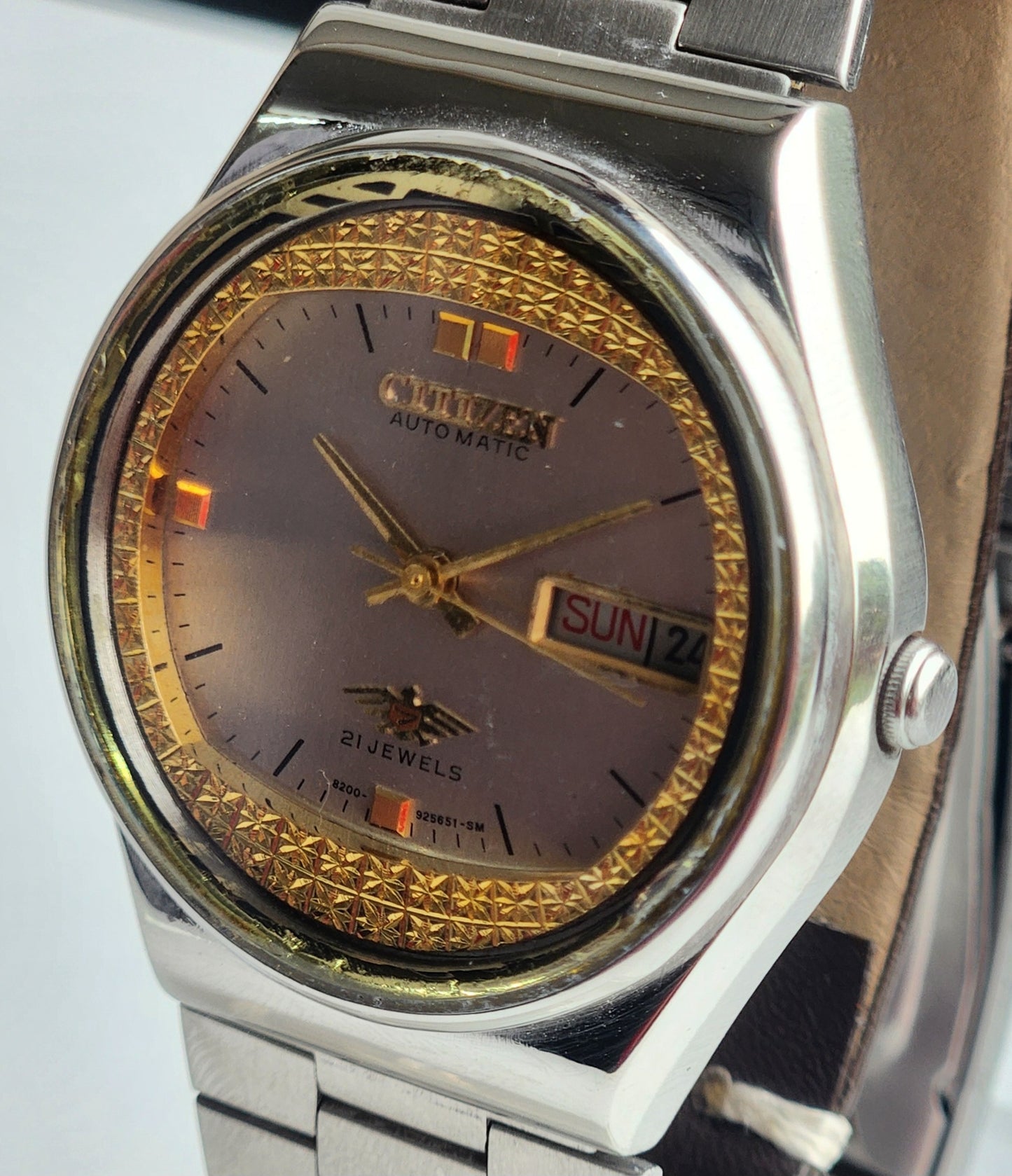 Vintage 1981 Original Citizen Automatic 8200 White Face 21 Jewels Day-Date Japanese Men's Wrist Watch EG167