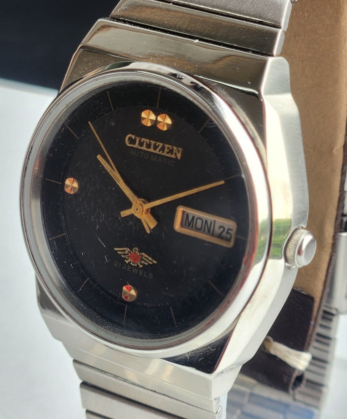 Vintage 1974 Original Citizen Automatic 8200 Black Face 21 Jewels Day-Date Japanese Men's Wrist Watch EG169