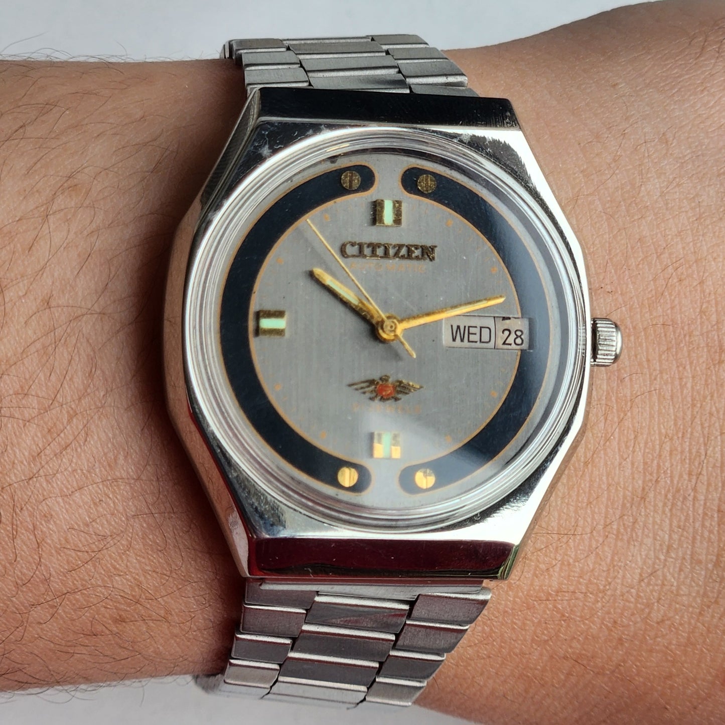 Vintage 1982 Original Citizen Automatic 8200 Grey Face 21 Jewels Day-Date Japanese Men's Wrist Watch EG170