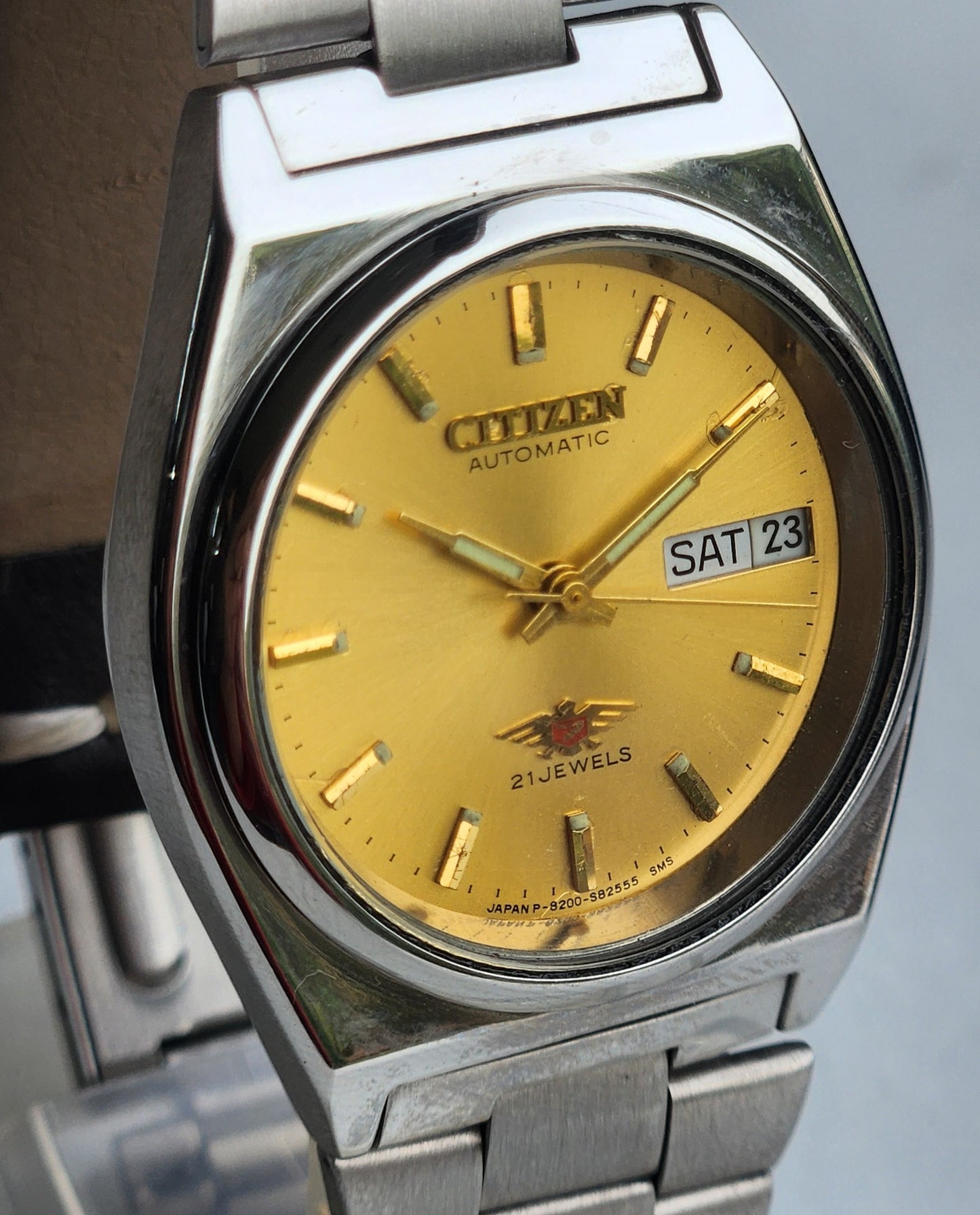 Vintage 1976 Original Citizen Automatic 8200 Golden Face 21 Jewels Day-Date Japanese Men's Wrist Watch EG171
